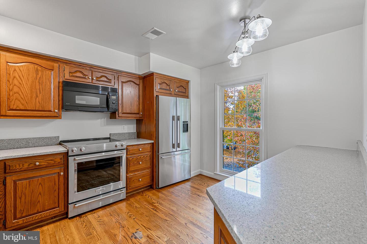 2424 S QUEEN ST, ARLINGTON, Virginia 22202, 4 Bedrooms Bedrooms, ,3 BathroomsBathrooms,Residential,For sale,2424 S QUEEN ST,VAAR2061926 MLS # VAAR2061926 2424 S QUEEN ST, ARLINGTON, Virginia 22202, 4 Bedrooms Bedrooms, ,3 BathroomsBathrooms,Residential,For sale,2424 S QUEEN ST,VAAR2061926 MLS # VAAR2061926