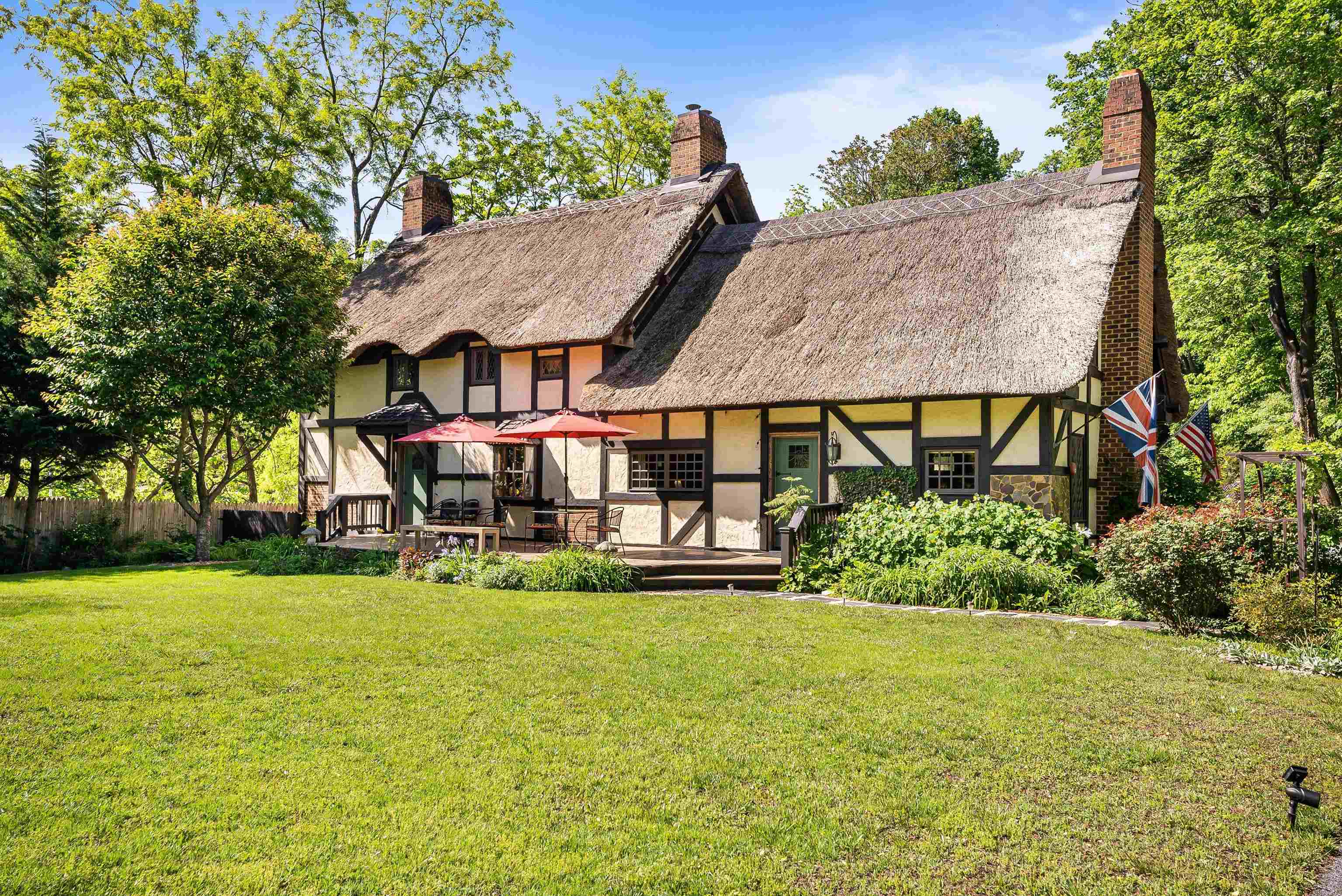 950 W BEVERLEY ST, STAUNTON, Virginia 24401, ,Commercial,950 W BEVERLEY ST,664509 MLS # 664509 950 W BEVERLEY ST, STAUNTON, Virginia 24401, ,Commercial,950 W BEVERLEY ST,664509 MLS # 664509