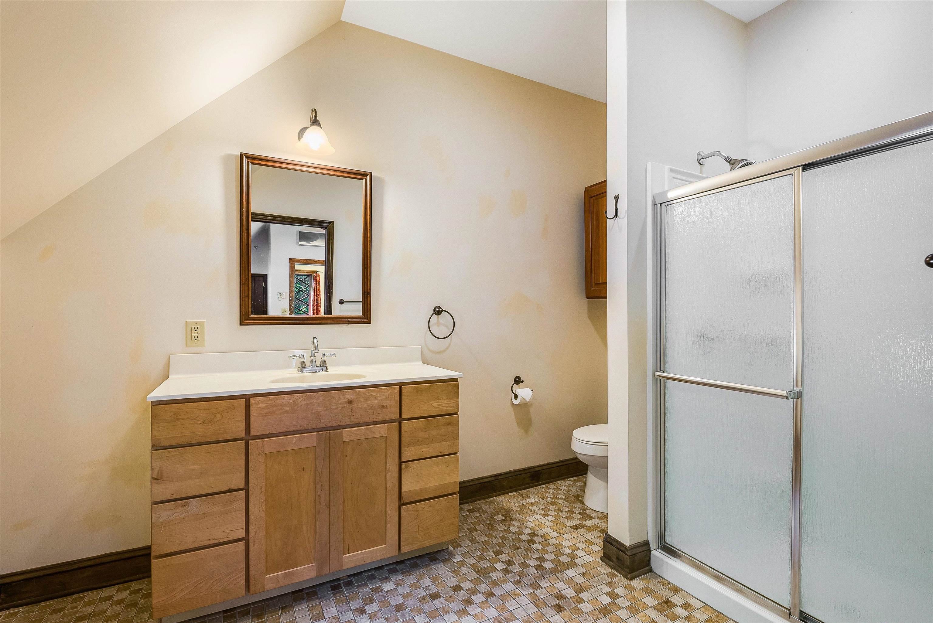 950 W BEVERLEY ST, STAUNTON, Virginia 24401, ,Commercial,950 W BEVERLEY ST,664509 MLS # 664509 950 W BEVERLEY ST, STAUNTON, Virginia 24401, ,Commercial,950 W BEVERLEY ST,664509 MLS # 664509