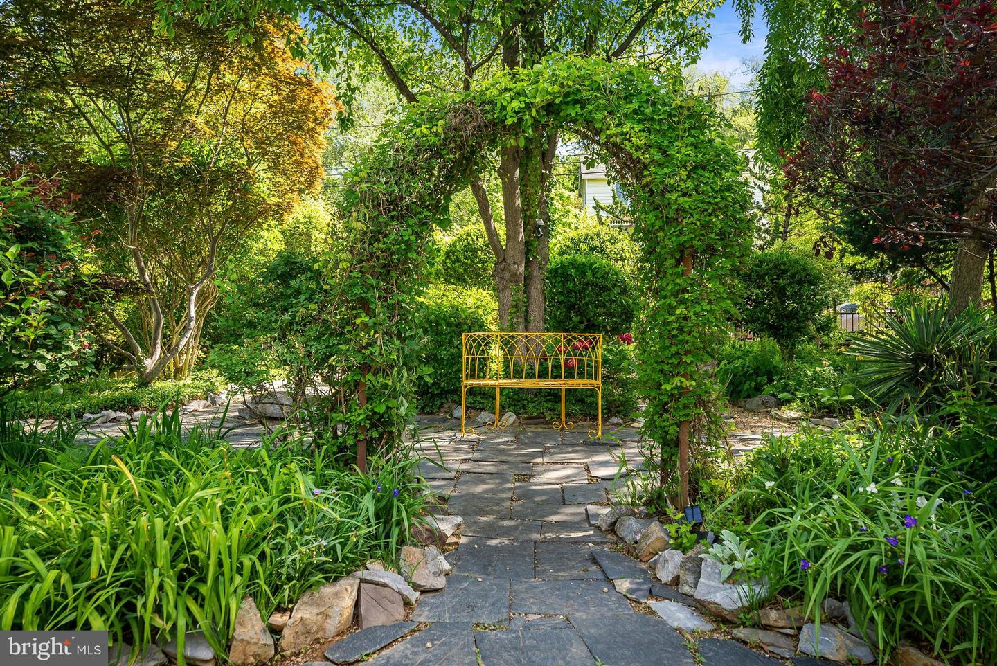 950 W BEVERLEY ST, STAUNTON, Virginia 24401, ,Land,For sale,950 W BEVERLEY ST,VASC2000656 MLS # VASC2000656