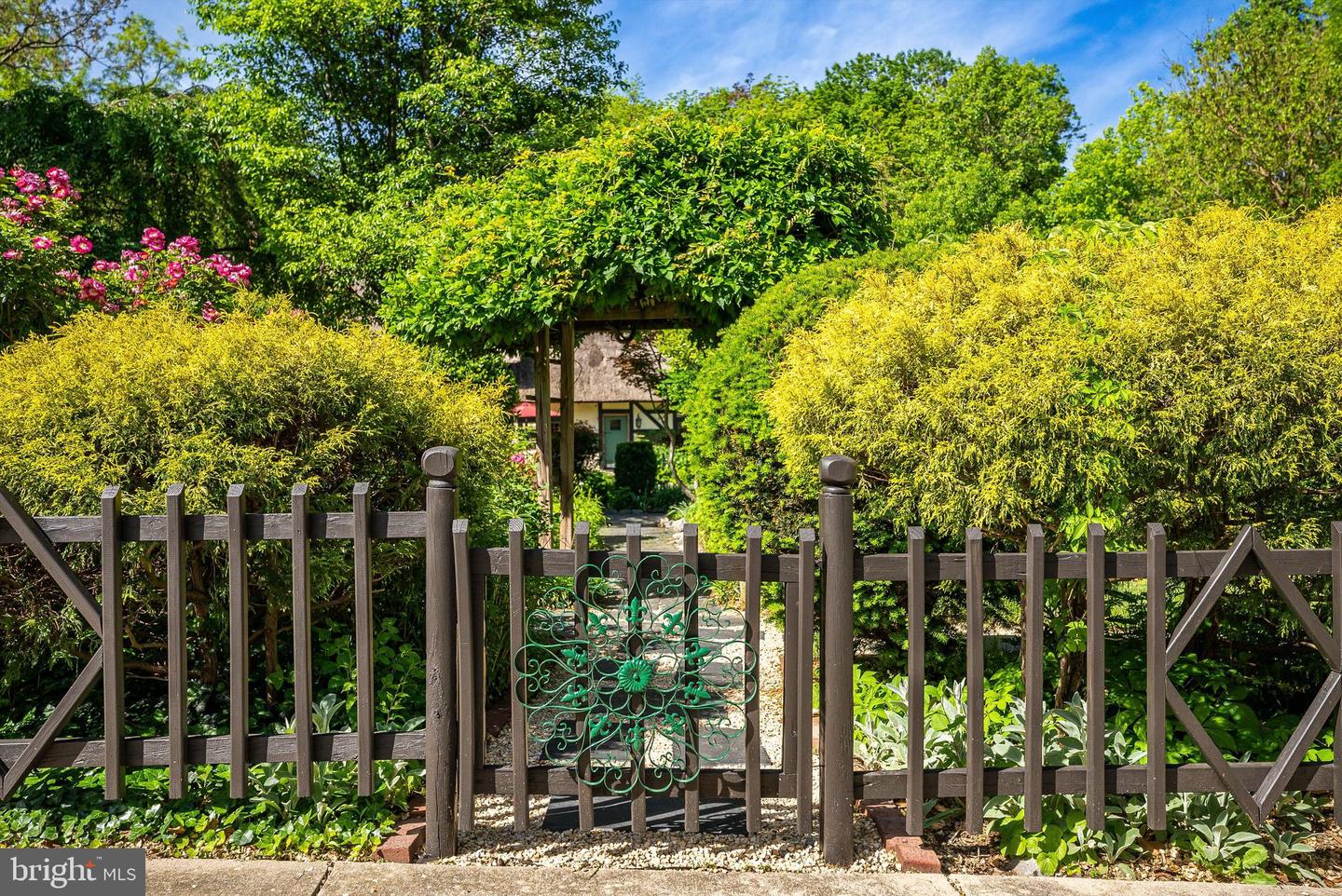 950 W BEVERLEY ST, STAUNTON, Virginia 24401, ,Land,For sale,950 W BEVERLEY ST,VASC2000656 MLS # VASC2000656