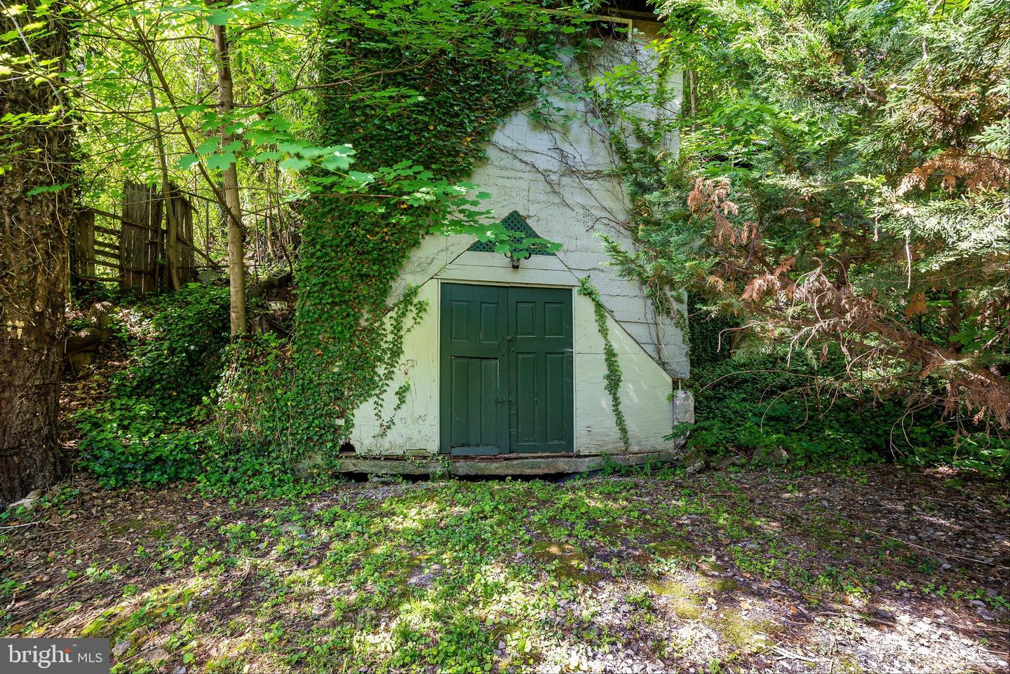 950 W BEVERLEY ST, STAUNTON, Virginia 24401, ,Land,For sale,950 W BEVERLEY ST,VASC2000656 MLS # VASC2000656