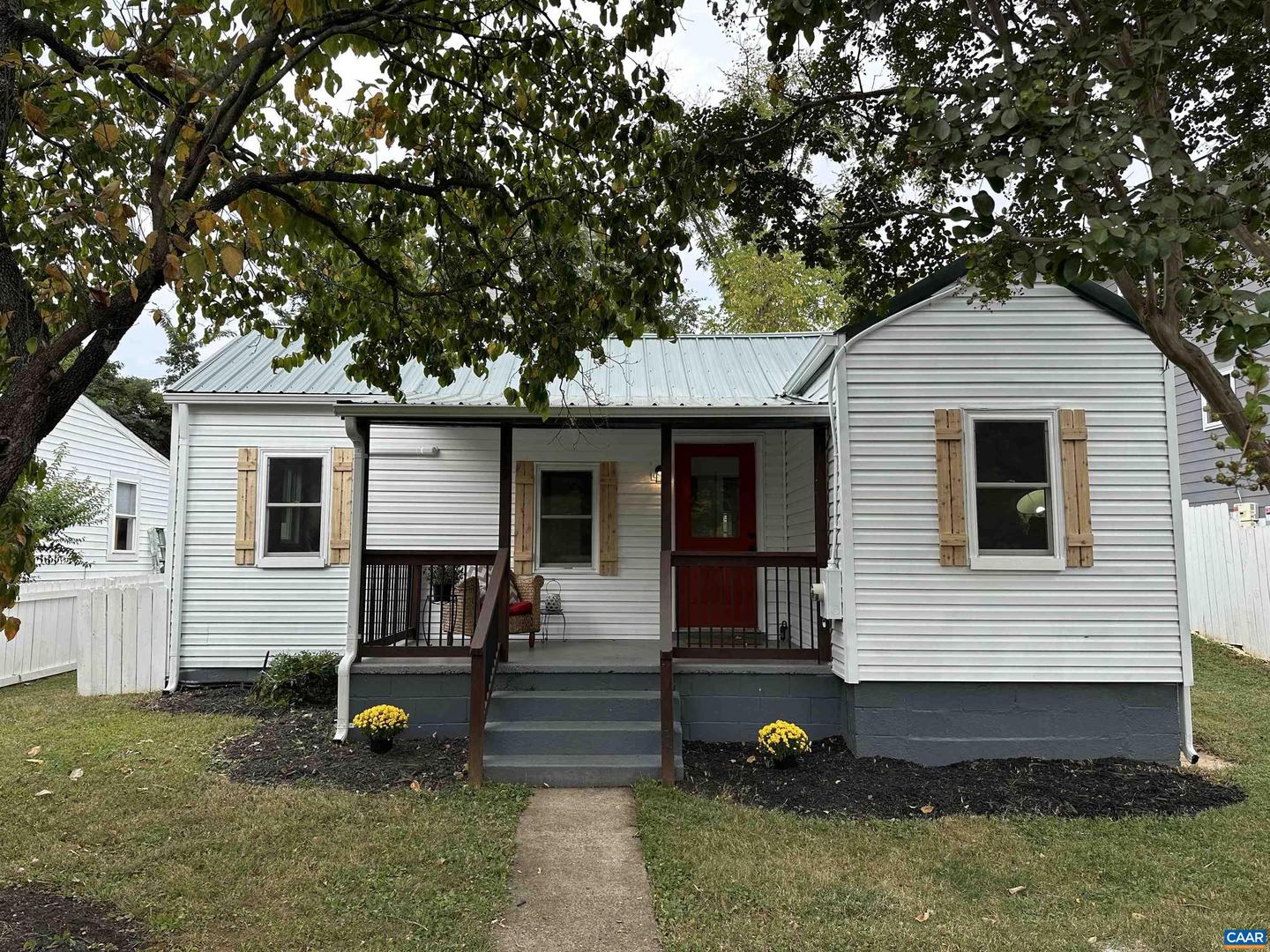 419 QUARRY RD, CHARLOTTESVILLE, Virginia 22902, 2 Bedrooms Bedrooms, ,1 BathroomBathrooms,Residential,For sale,419 QUARRY RD,662818 MLS # 662818 419 QUARRY RD, CHARLOTTESVILLE, Virginia 22902, 2 Bedrooms Bedrooms, ,1 BathroomBathrooms,Residential,For sale,419 QUARRY RD,662818 MLS # 662818