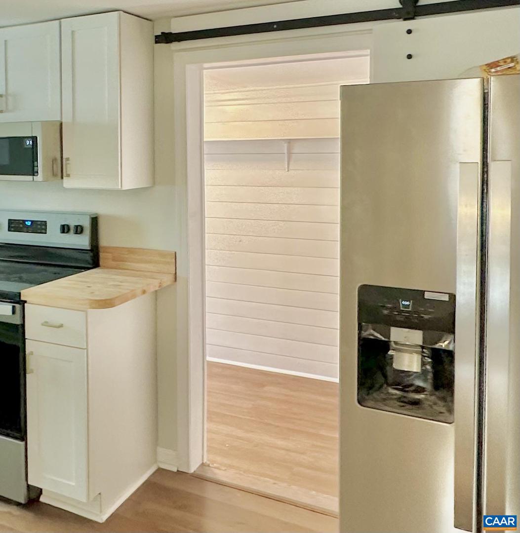 419 QUARRY RD, CHARLOTTESVILLE, Virginia 22902, 2 Bedrooms Bedrooms, ,1 BathroomBathrooms,Residential,For sale,419 QUARRY RD,662818 MLS # 662818 419 QUARRY RD, CHARLOTTESVILLE, Virginia 22902, 2 Bedrooms Bedrooms, ,1 BathroomBathrooms,Residential,For sale,419 QUARRY RD,662818 MLS # 662818