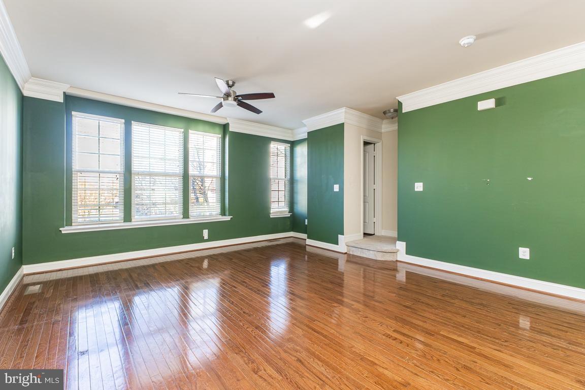 4511 POTOMAC HIGHLANDS CIR, TRIANGLE, Virginia 22172, 3 Bedrooms Bedrooms, ,2 BathroomsBathrooms,Residential,For sale,4511 POTOMAC HIGHLANDS CIR,VAPW2094774 MLS # VAPW2094774