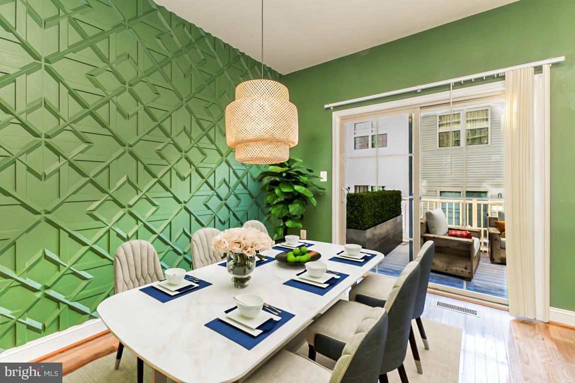 4511 POTOMAC HIGHLANDS CIR, TRIANGLE, Virginia 22172, 3 Bedrooms Bedrooms, ,2 BathroomsBathrooms,Residential,For sale,4511 POTOMAC HIGHLANDS CIR,VAPW2094774 MLS # VAPW2094774