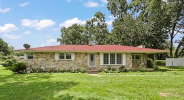 801 CULPEPER ST, FREDERICKSBURG, Virginia 22405, 3 Bedrooms Bedrooms, 5 Rooms Rooms,1 BathroomBathrooms,Residential,For sale,801 CULPEPER ST,VAST2041328 MLS # VAST2041328