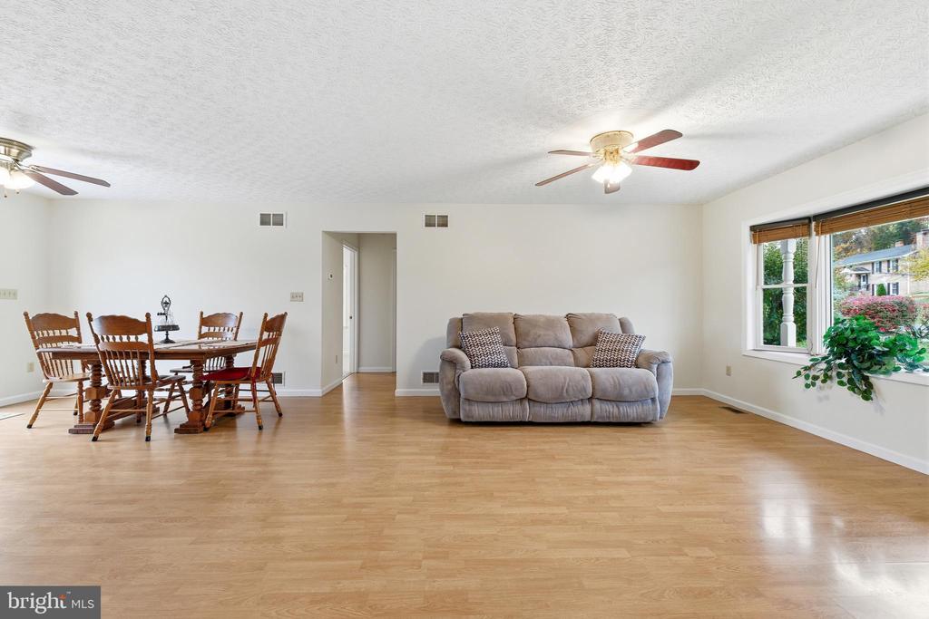 21 GREENFIELD RD, LURAY, Virginia 22835, 3 Bedrooms Bedrooms, ,2 BathroomsBathrooms,Residential,21 GREENFIELD RD,VAPA2005560 MLS # VAPA2005560 21 GREENFIELD RD, LURAY, Virginia 22835, 3 Bedrooms Bedrooms, ,2 BathroomsBathrooms,Residential,21 GREENFIELD RD,VAPA2005560 MLS # VAPA2005560