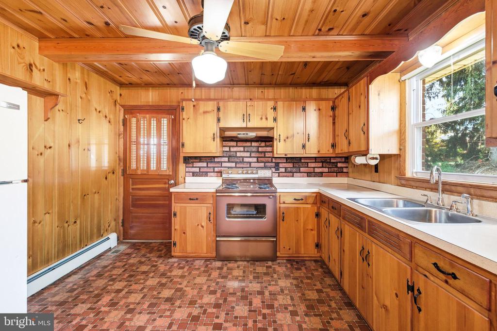 27 ATKINS RD, SPERRYVILLE, Virginia 22740, 3 Bedrooms Bedrooms, ,1 BathroomBathrooms,Residential,27 ATKINS RD,VARP2002380 MLS # VARP2002380