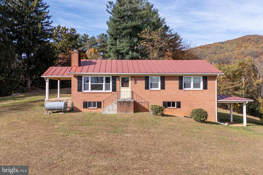 27 ATKINS RD, SPERRYVILLE, Virginia 22740, 3 Bedrooms Bedrooms, ,1 BathroomBathrooms,Residential,27 ATKINS RD,VARP2002380 MLS # VARP2002380