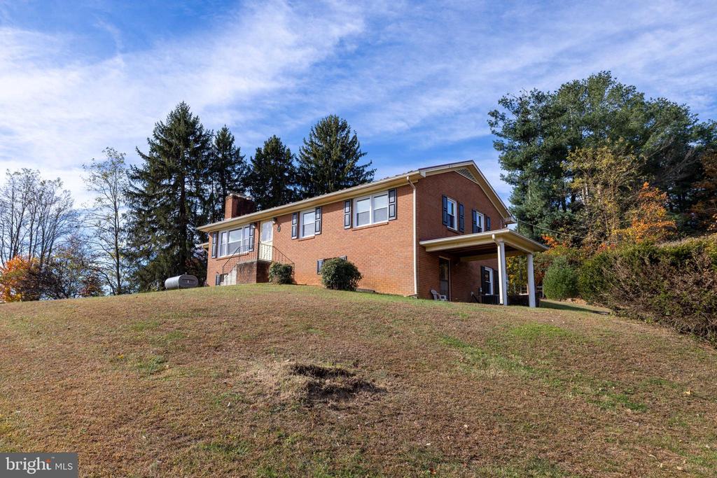 27 ATKINS RD, SPERRYVILLE, Virginia 22740, 3 Bedrooms Bedrooms, ,1 BathroomBathrooms,Residential,27 ATKINS RD,VARP2002380 MLS # VARP2002380