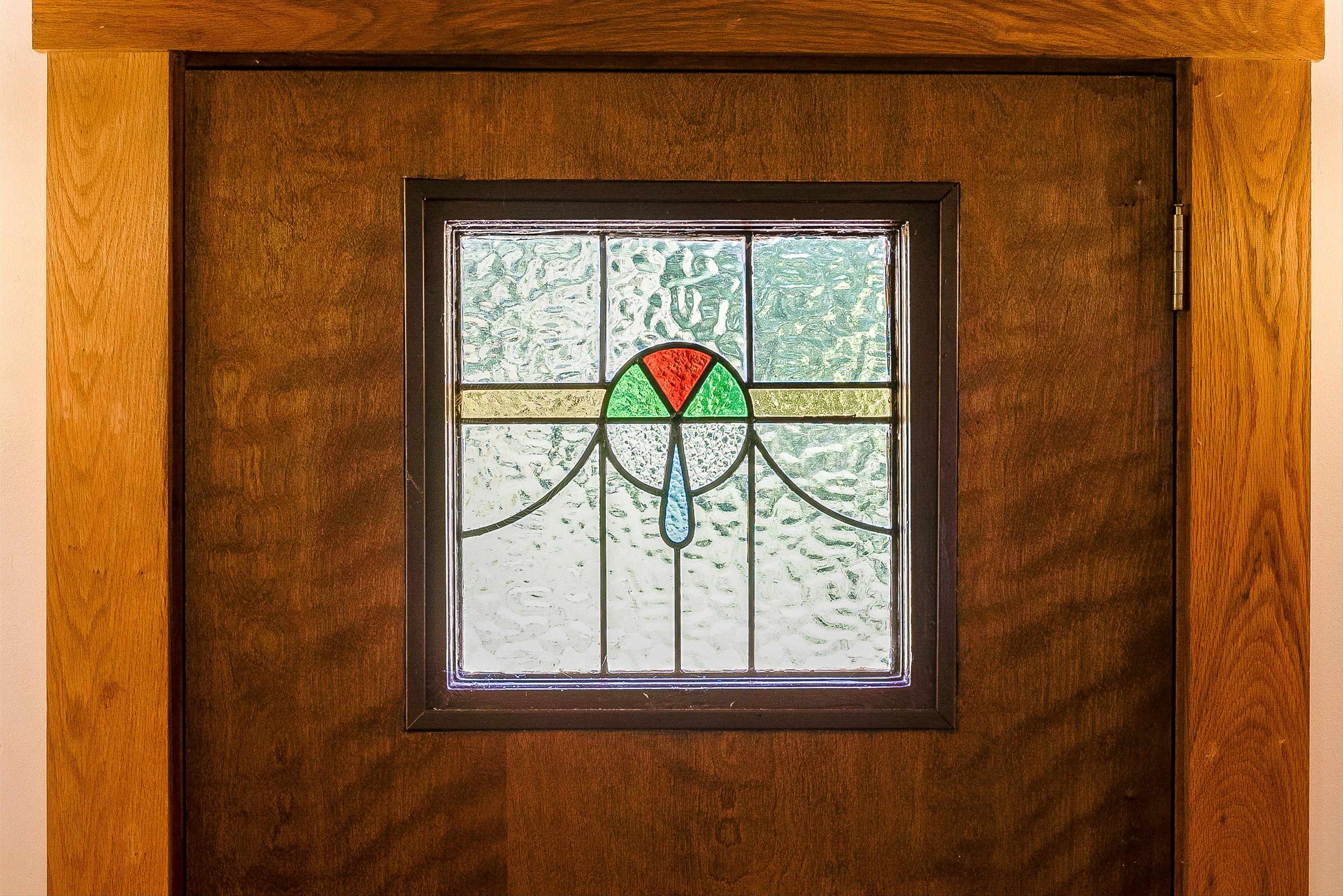 950 W BEVERLEY ST, STAUNTON, Virginia 24401, 3 Bedrooms Bedrooms, ,3 BathroomsBathrooms,Residential,950 W BEVERLEY ST,668681 MLS # 668681