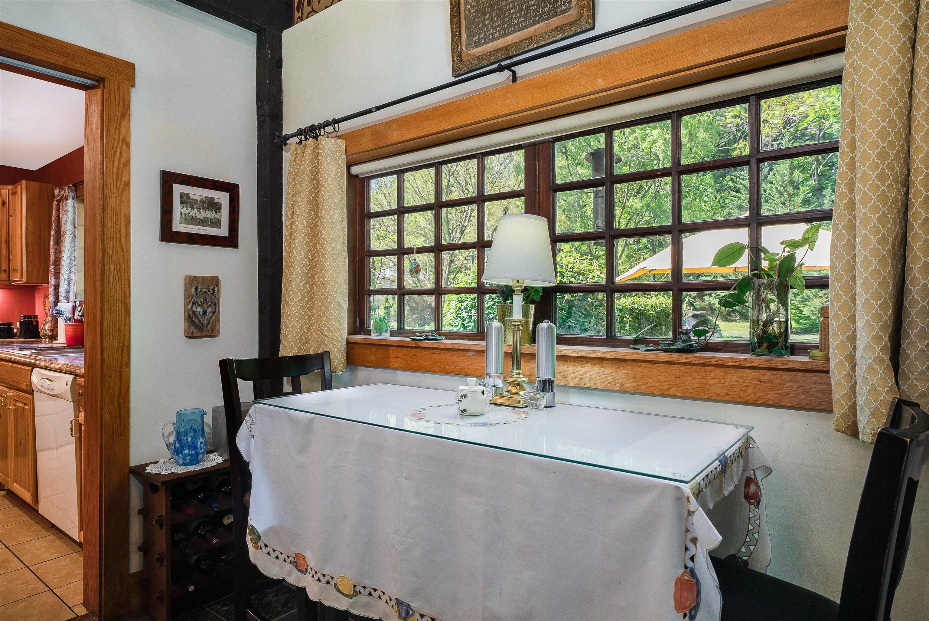 950 W BEVERLEY ST, STAUNTON, Virginia 24401, 3 Bedrooms Bedrooms, ,3 BathroomsBathrooms,Residential,950 W BEVERLEY ST,668681 MLS # 668681