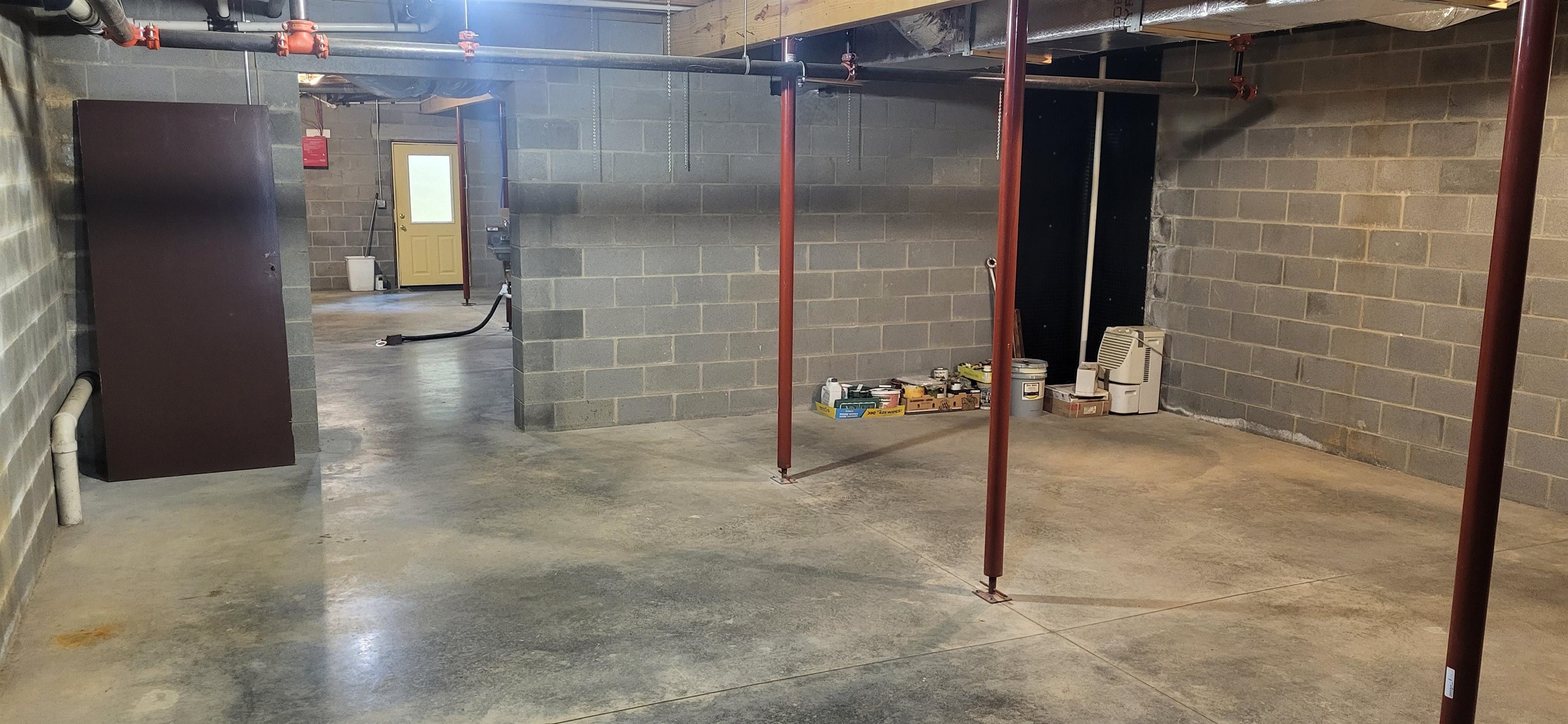 950 W BEVERLEY ST, STAUNTON, Virginia 24401, 3 Bedrooms Bedrooms, ,3 BathroomsBathrooms,Residential,950 W BEVERLEY ST,668681 MLS # 668681