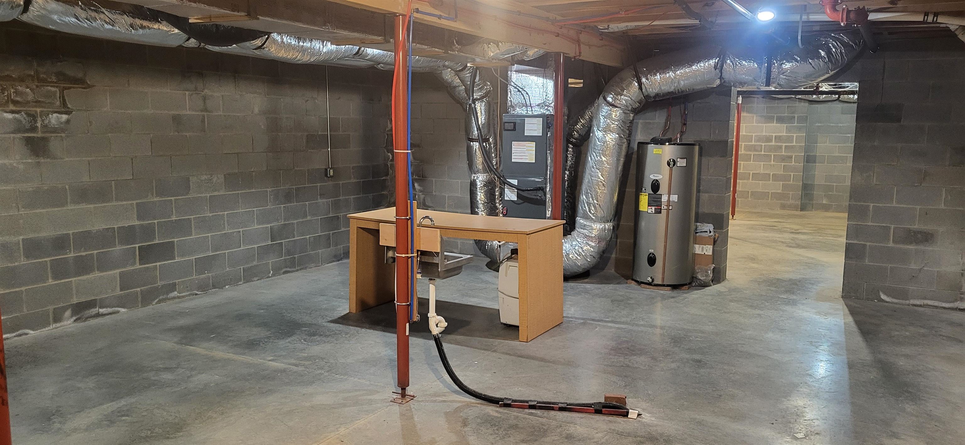 950 W BEVERLEY ST, STAUNTON, Virginia 24401, 3 Bedrooms Bedrooms, ,3 BathroomsBathrooms,Residential,950 W BEVERLEY ST,668681 MLS # 668681