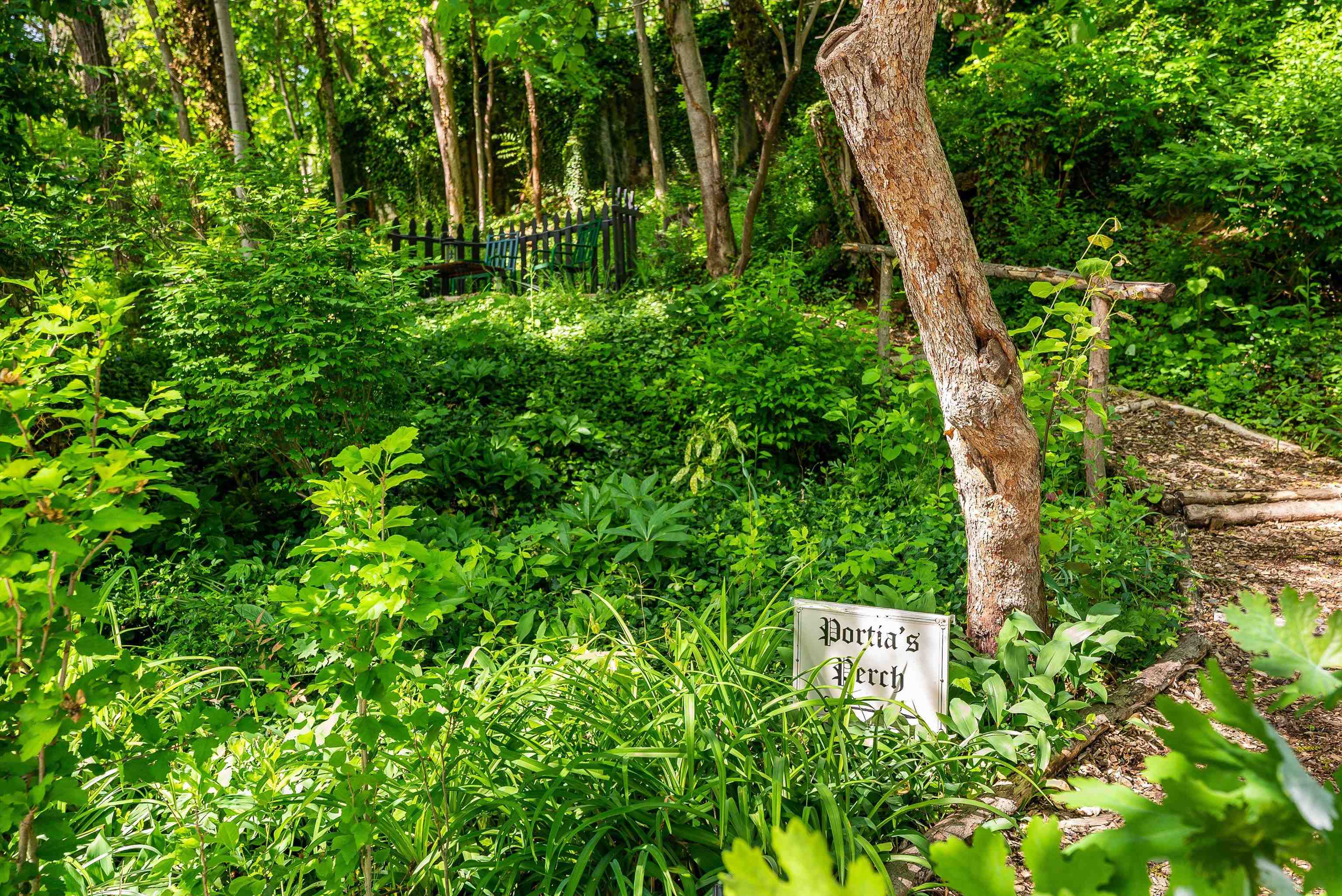 950 W BEVERLEY ST, STAUNTON, Virginia 24401, 3 Bedrooms Bedrooms, ,3 BathroomsBathrooms,Residential,950 W BEVERLEY ST,668681 MLS # 668681