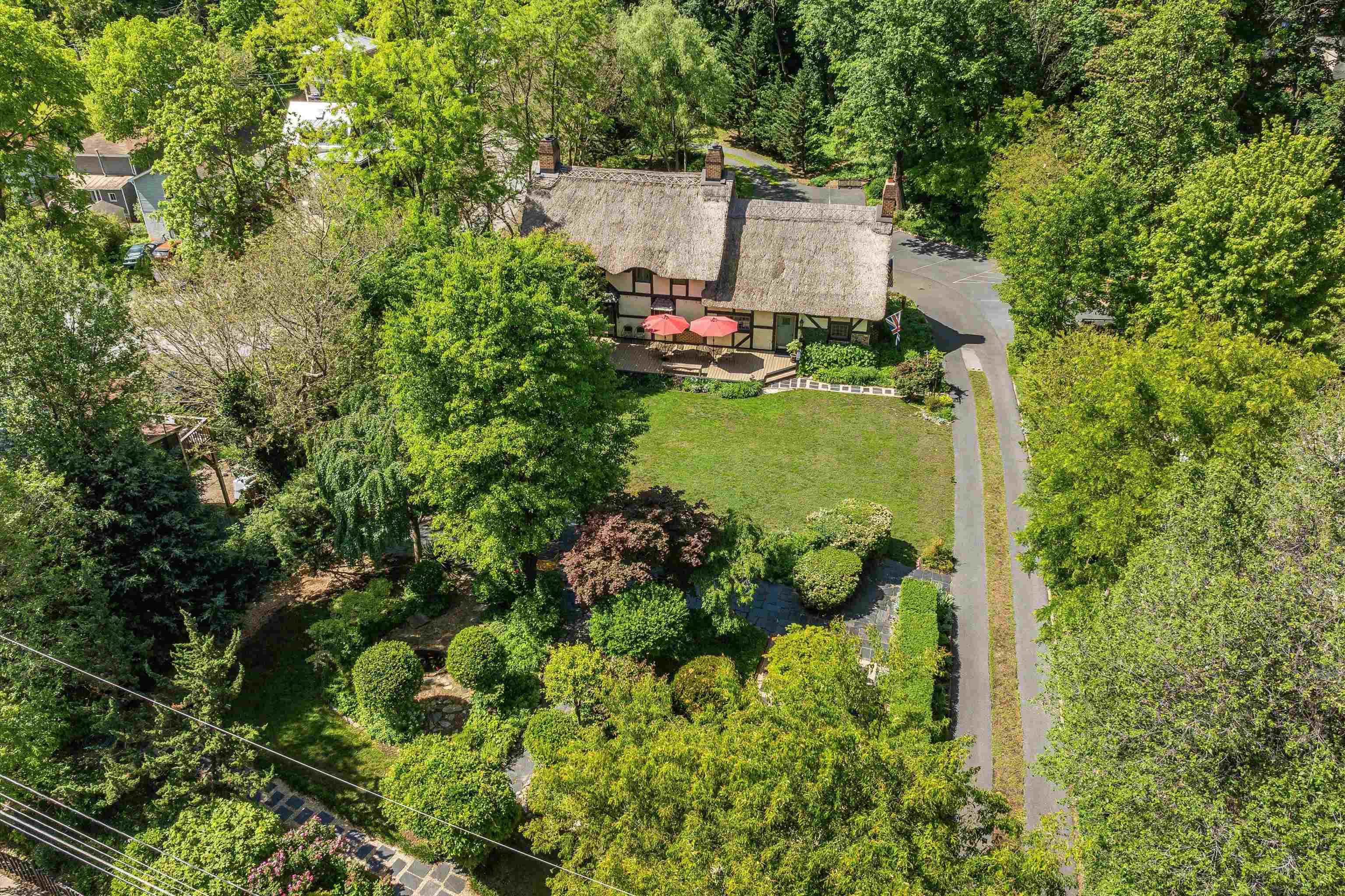 950 W BEVERLEY ST, STAUNTON, Virginia 24401, 3 Bedrooms Bedrooms, ,3 BathroomsBathrooms,Residential,950 W BEVERLEY ST,668681 MLS # 668681