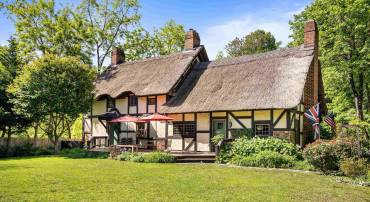 950 W BEVERLEY ST, STAUNTON, Virginia 24401, 3 Bedrooms Bedrooms, ,3 BathroomsBathrooms,Residential,950 W BEVERLEY ST,668681 MLS # 668681