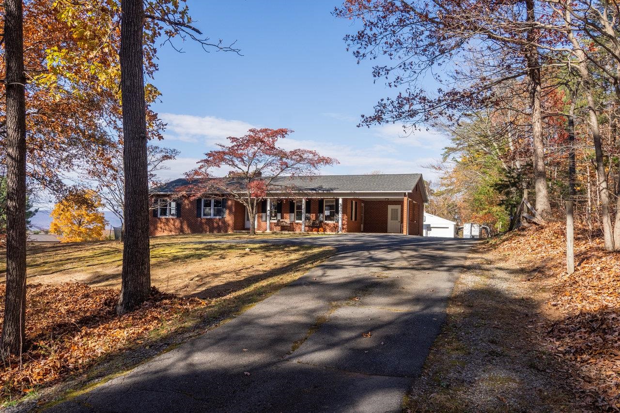 19511 HUCKLEBERRY RD, ELKTON, Virginia 22827, 4 Bedrooms Bedrooms, ,2 BathroomsBathrooms,Residential,19511 HUCKLEBERRY RD,670722 MLS # 670722 19511 HUCKLEBERRY RD, ELKTON, Virginia 22827, 4 Bedrooms Bedrooms, ,2 BathroomsBathrooms,Residential,19511 HUCKLEBERRY RD,670722 MLS # 670722