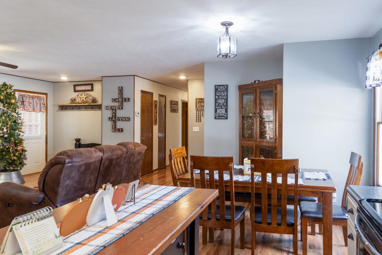 19511 HUCKLEBERRY RD, ELKTON, Virginia 22827, 4 Bedrooms Bedrooms, ,2 BathroomsBathrooms,Residential,19511 HUCKLEBERRY RD,670722 MLS # 670722 19511 HUCKLEBERRY RD, ELKTON, Virginia 22827, 4 Bedrooms Bedrooms, ,2 BathroomsBathrooms,Residential,19511 HUCKLEBERRY RD,670722 MLS # 670722