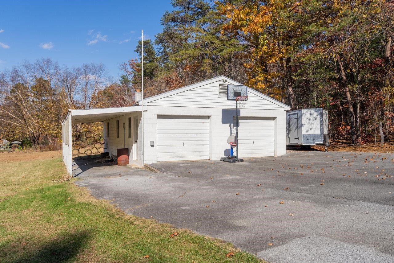 19511 HUCKLEBERRY RD, ELKTON, Virginia 22827, 4 Bedrooms Bedrooms, ,2 BathroomsBathrooms,Residential,19511 HUCKLEBERRY RD,670722 MLS # 670722 19511 HUCKLEBERRY RD, ELKTON, Virginia 22827, 4 Bedrooms Bedrooms, ,2 BathroomsBathrooms,Residential,19511 HUCKLEBERRY RD,670722 MLS # 670722