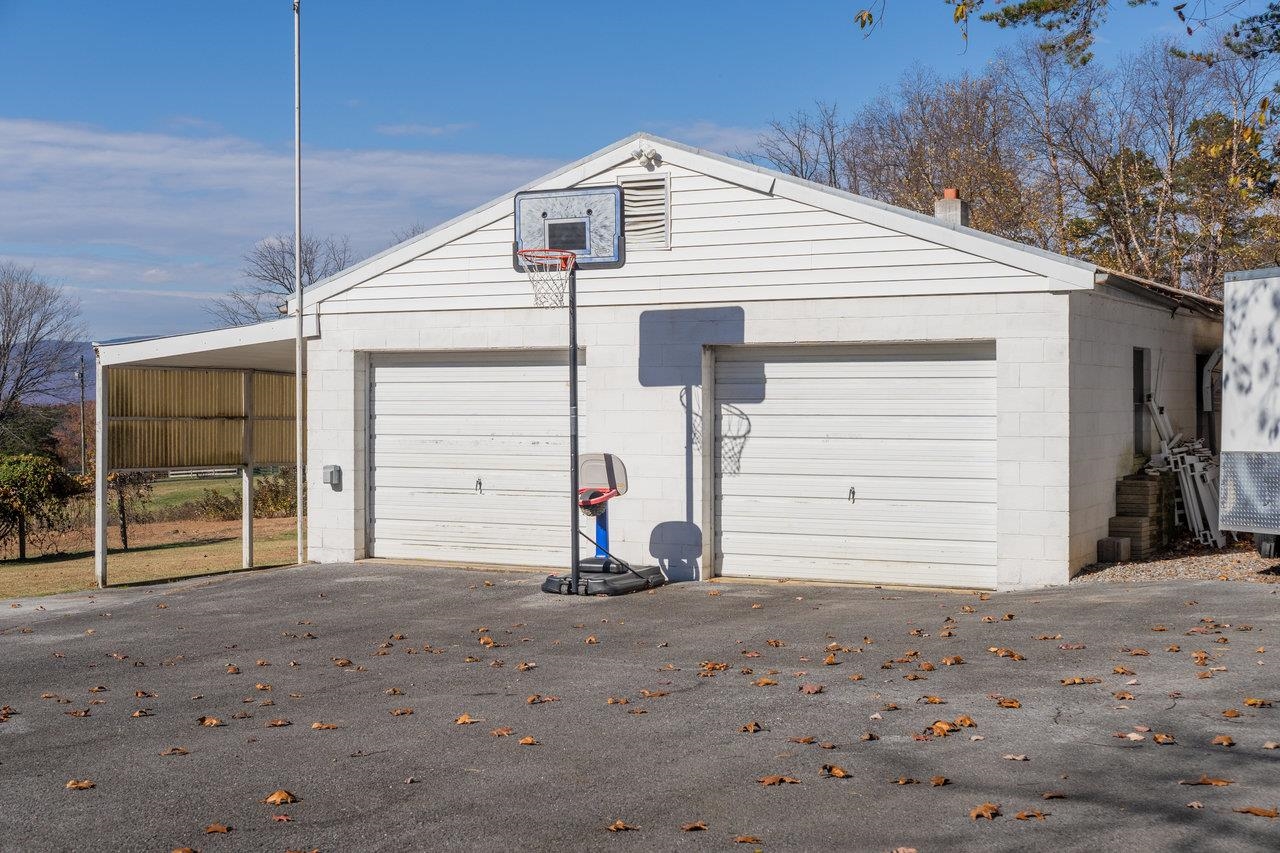 19511 HUCKLEBERRY RD, ELKTON, Virginia 22827, 4 Bedrooms Bedrooms, ,2 BathroomsBathrooms,Residential,19511 HUCKLEBERRY RD,670722 MLS # 670722 19511 HUCKLEBERRY RD, ELKTON, Virginia 22827, 4 Bedrooms Bedrooms, ,2 BathroomsBathrooms,Residential,19511 HUCKLEBERRY RD,670722 MLS # 670722