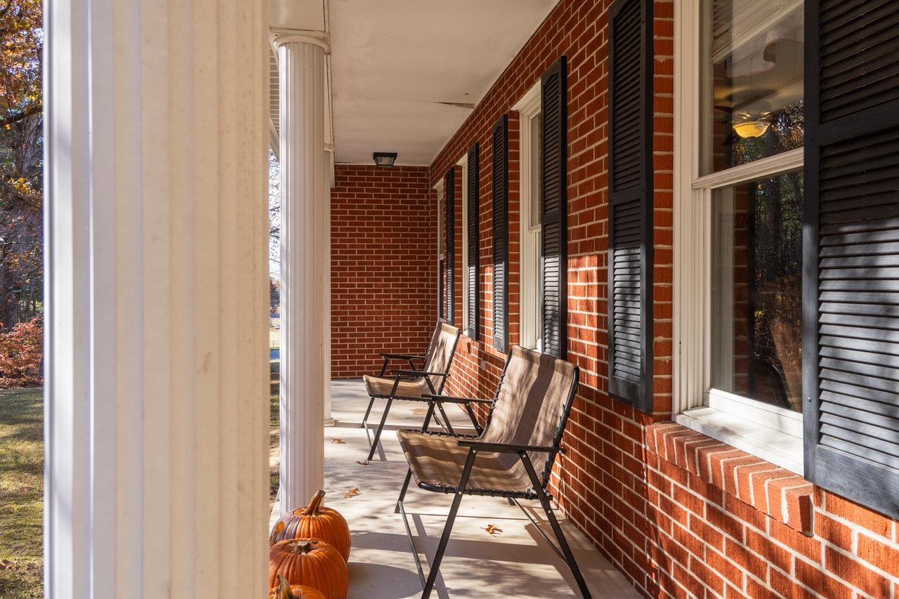 19511 HUCKLEBERRY RD, ELKTON, Virginia 22827, 4 Bedrooms Bedrooms, ,2 BathroomsBathrooms,Residential,19511 HUCKLEBERRY RD,670722 MLS # 670722 19511 HUCKLEBERRY RD, ELKTON, Virginia 22827, 4 Bedrooms Bedrooms, ,2 BathroomsBathrooms,Residential,19511 HUCKLEBERRY RD,670722 MLS # 670722