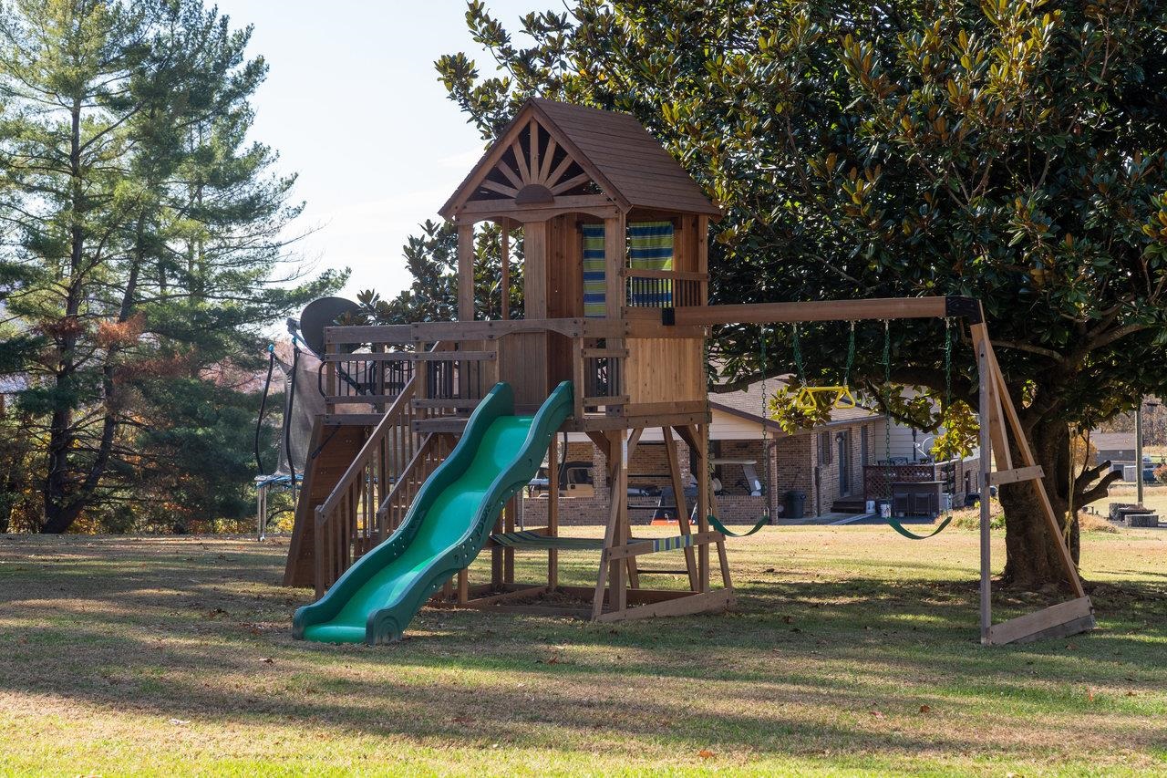 19511 HUCKLEBERRY RD, ELKTON, Virginia 22827, 4 Bedrooms Bedrooms, ,2 BathroomsBathrooms,Residential,19511 HUCKLEBERRY RD,670722 MLS # 670722 19511 HUCKLEBERRY RD, ELKTON, Virginia 22827, 4 Bedrooms Bedrooms, ,2 BathroomsBathrooms,Residential,19511 HUCKLEBERRY RD,670722 MLS # 670722