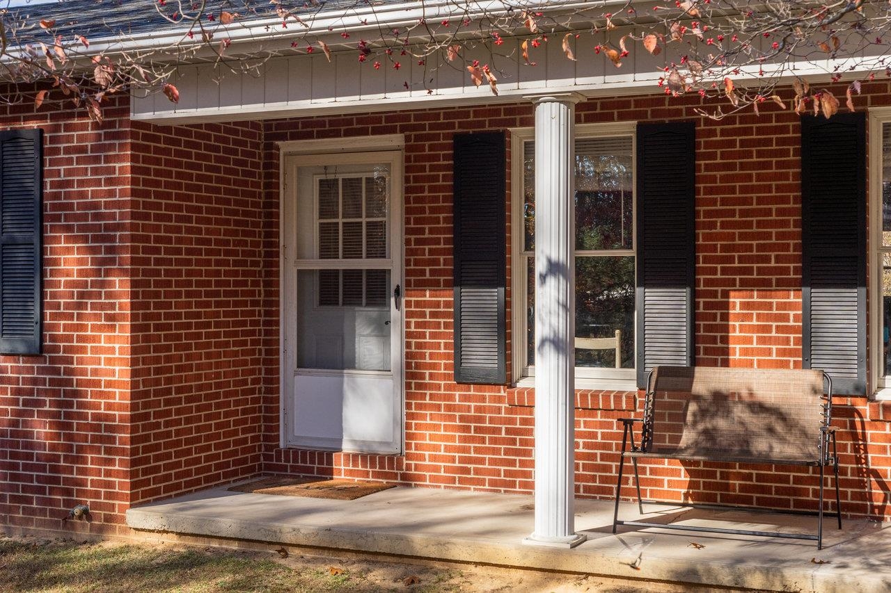 19511 HUCKLEBERRY RD, ELKTON, Virginia 22827, 4 Bedrooms Bedrooms, ,2 BathroomsBathrooms,Residential,19511 HUCKLEBERRY RD,670722 MLS # 670722 19511 HUCKLEBERRY RD, ELKTON, Virginia 22827, 4 Bedrooms Bedrooms, ,2 BathroomsBathrooms,Residential,19511 HUCKLEBERRY RD,670722 MLS # 670722