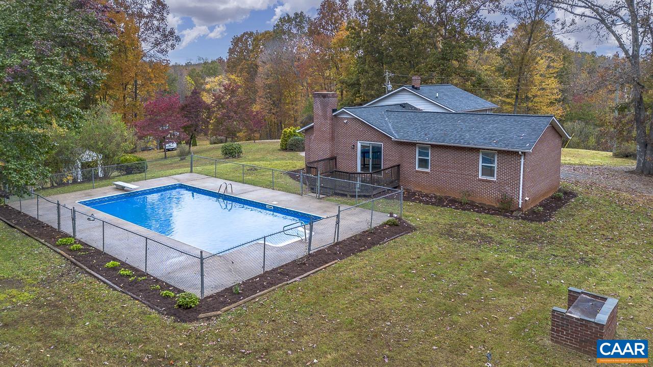 3660 UNION CHURCH RD, GLADSTONE, Virginia 24553, 3 Bedrooms Bedrooms, ,2 BathroomsBathrooms,Residential,Fannie Mae,3660 UNION CHURCH RD,670726 MLS # 670726 3660 UNION CHURCH RD, GLADSTONE, Virginia 24553, 3 Bedrooms Bedrooms, ,2 BathroomsBathrooms,Residential,Fannie Mae,3660 UNION CHURCH RD,670726 MLS # 670726
