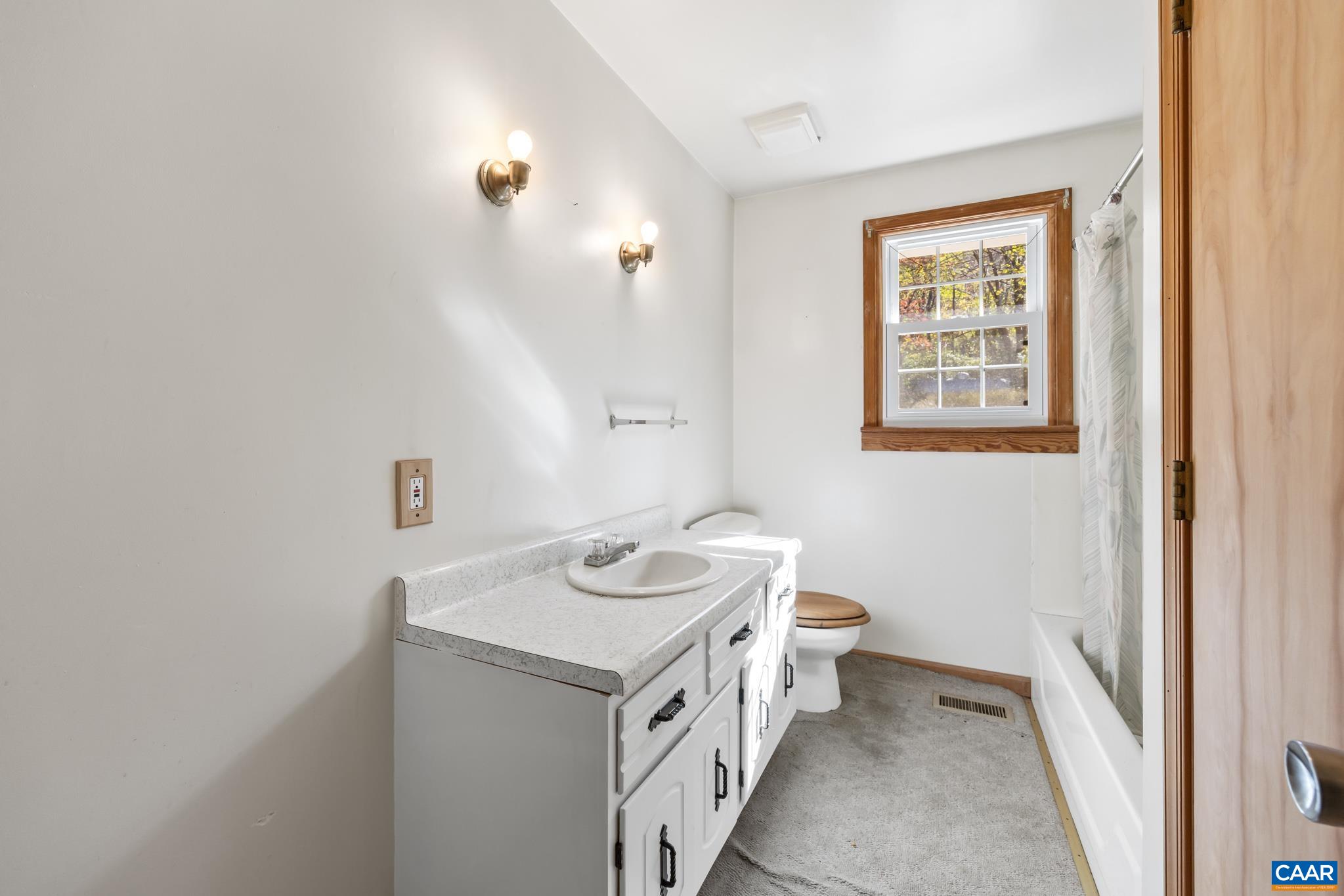 5579 COVESVILLE LN, COVESVILLE, Virginia 22931, 3 Bedrooms Bedrooms, ,1 BathroomBathrooms,Residential,5579 COVESVILLE LN,670729 MLS # 670729 5579 COVESVILLE LN, COVESVILLE, Virginia 22931, 3 Bedrooms Bedrooms, ,1 BathroomBathrooms,Residential,5579 COVESVILLE LN,670729 MLS # 670729