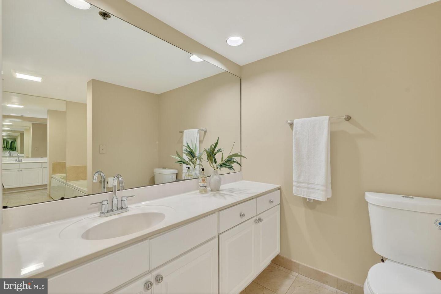 1276 N WAYNE ST #704, ARLINGTON, Virginia 22201, 2 Bedrooms Bedrooms, ,2 BathroomsBathrooms,Residential,For sale,1276 N WAYNE ST #704,VAAR2063420 MLS # VAAR2063420 1276 N WAYNE ST #704, ARLINGTON, Virginia 22201, 2 Bedrooms Bedrooms, ,2 BathroomsBathrooms,Residential,For sale,1276 N WAYNE ST #704,VAAR2063420 MLS # VAAR2063420