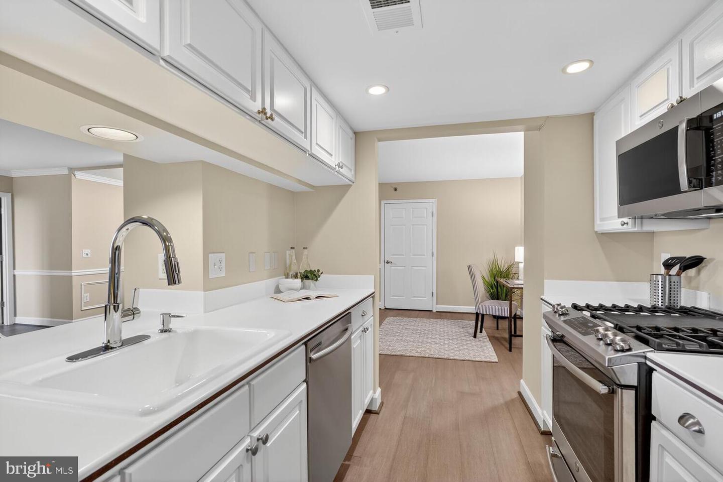 1276 N WAYNE ST #704, ARLINGTON, Virginia 22201, 2 Bedrooms Bedrooms, ,2 BathroomsBathrooms,Residential,For sale,1276 N WAYNE ST #704,VAAR2063420 MLS # VAAR2063420 1276 N WAYNE ST #704, ARLINGTON, Virginia 22201, 2 Bedrooms Bedrooms, ,2 BathroomsBathrooms,Residential,For sale,1276 N WAYNE ST #704,VAAR2063420 MLS # VAAR2063420