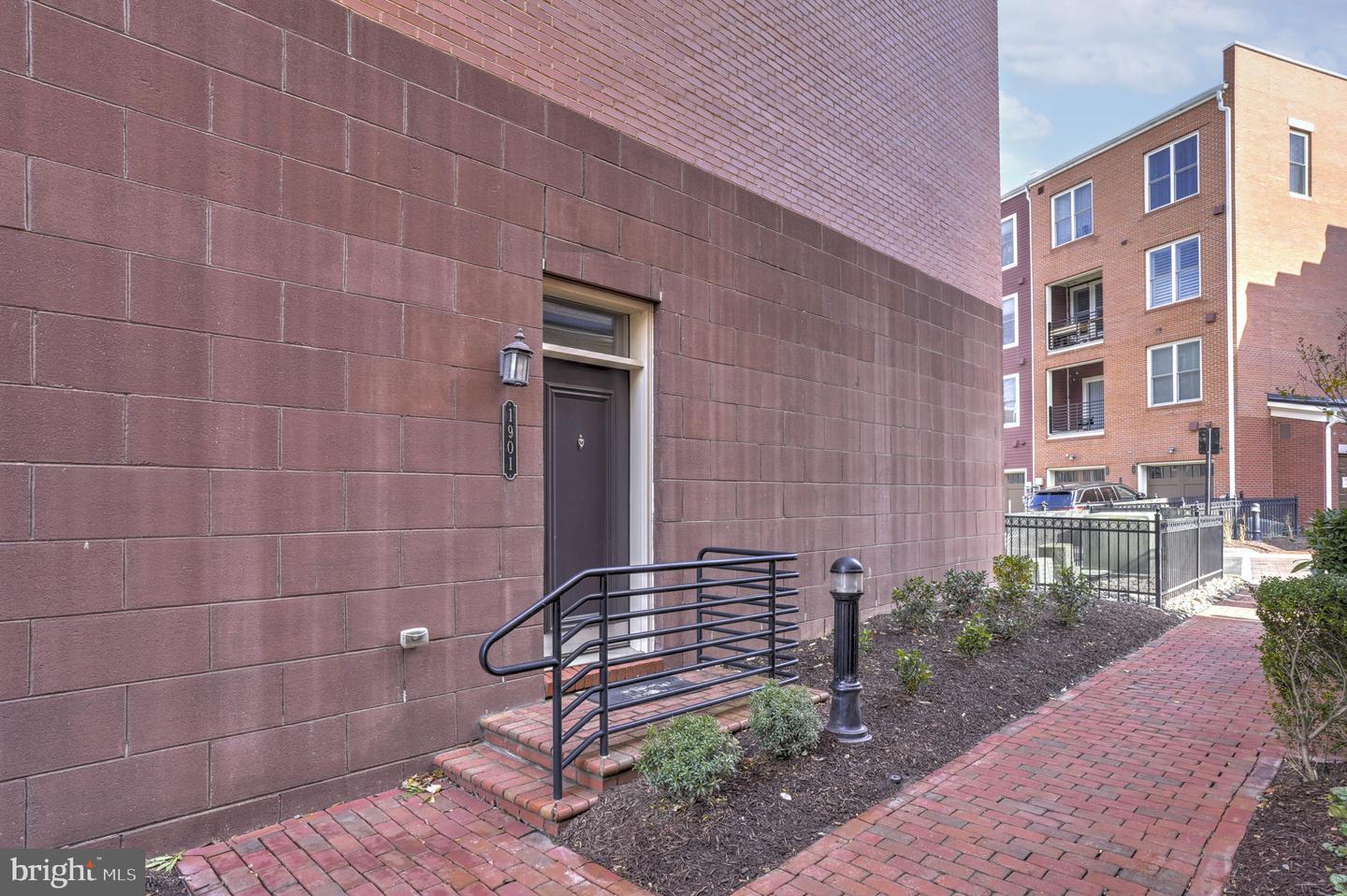 1901 MAIN LINE BLVD #102, ALEXANDRIA, Virginia 22301, 3 Bedrooms Bedrooms, ,2 BathroomsBathrooms,Residential,For sale,1901 MAIN LINE BLVD #102,VAAX2049548 MLS # VAAX2049548 1901 MAIN LINE BLVD #102, ALEXANDRIA, Virginia 22301, 3 Bedrooms Bedrooms, ,2 BathroomsBathrooms,Residential,For sale,1901 MAIN LINE BLVD #102,VAAX2049548 MLS # VAAX2049548