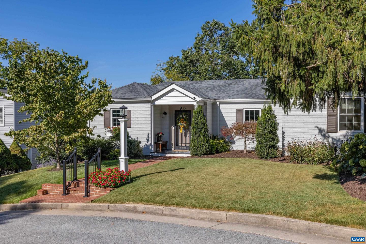 705 OAK AVE, WAYNESBORO, Virginia 22980, 4 Bedrooms Bedrooms, ,2 BathroomsBathrooms,Residential,For sale,705 OAK AVE,668878 MLS # 668878 705 OAK AVE, WAYNESBORO, Virginia 22980, 4 Bedrooms Bedrooms, ,2 BathroomsBathrooms,Residential,For sale,705 OAK AVE,668878 MLS # 668878