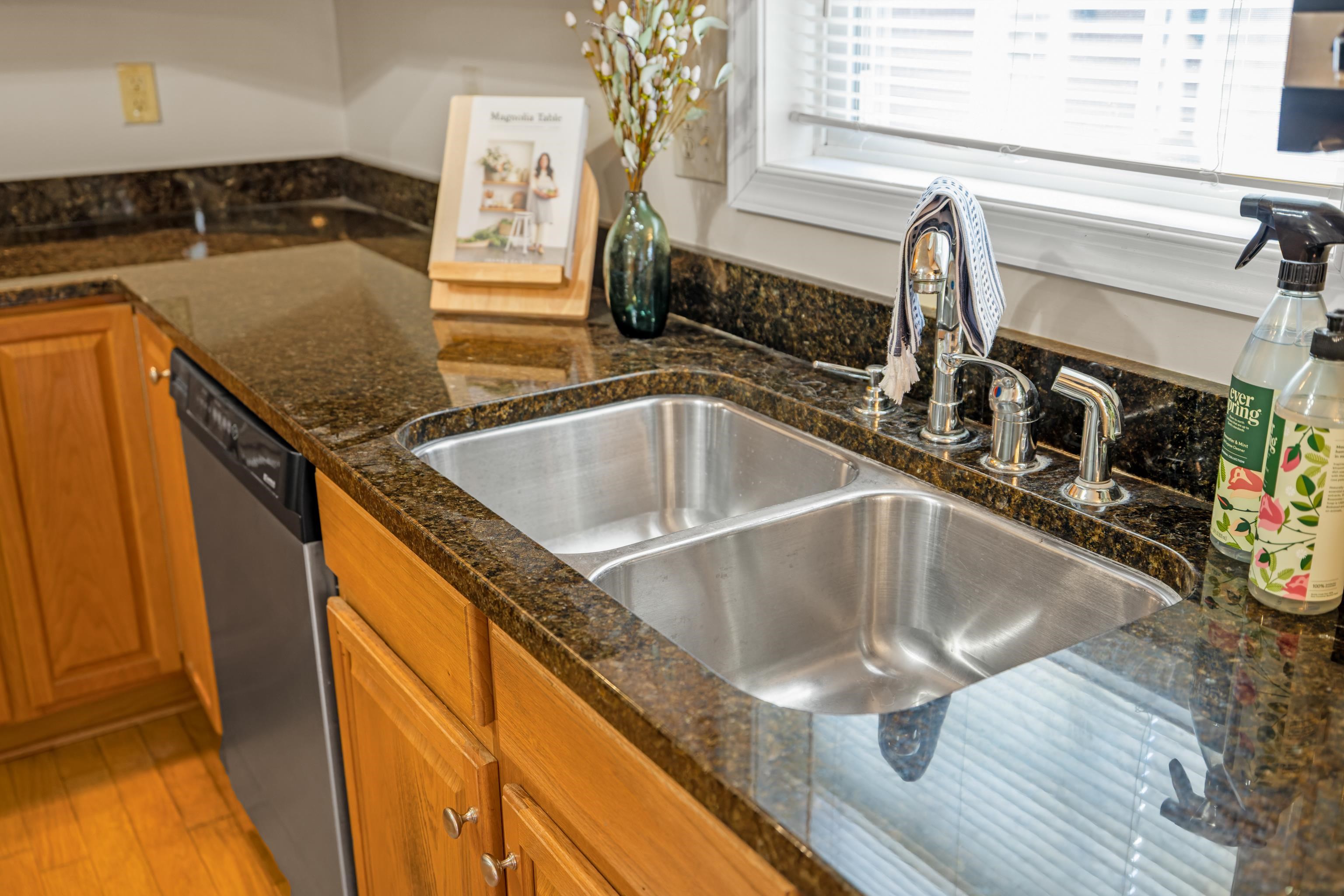 206 RED OAK DR, STAUNTON, Virginia 24401, 3 Bedrooms Bedrooms, ,2 BathroomsBathrooms,Residential,206 RED OAK DR,670739 MLS # 670739 206 RED OAK DR, STAUNTON, Virginia 24401, 3 Bedrooms Bedrooms, ,2 BathroomsBathrooms,Residential,206 RED OAK DR,670739 MLS # 670739