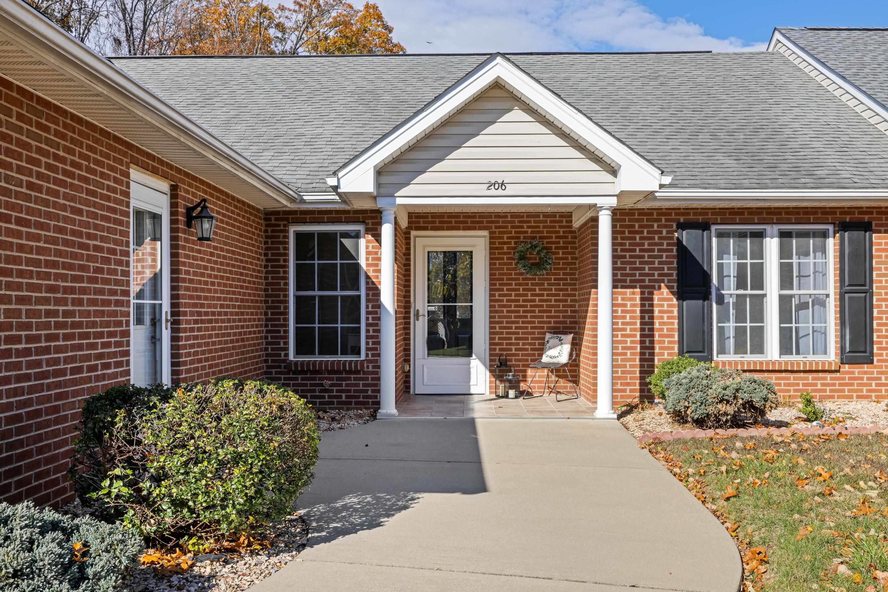 206 RED OAK DR, STAUNTON, Virginia 24401, 3 Bedrooms Bedrooms, ,2 BathroomsBathrooms,Residential,206 RED OAK DR,670739 MLS # 670739 206 RED OAK DR, STAUNTON, Virginia 24401, 3 Bedrooms Bedrooms, ,2 BathroomsBathrooms,Residential,206 RED OAK DR,670739 MLS # 670739