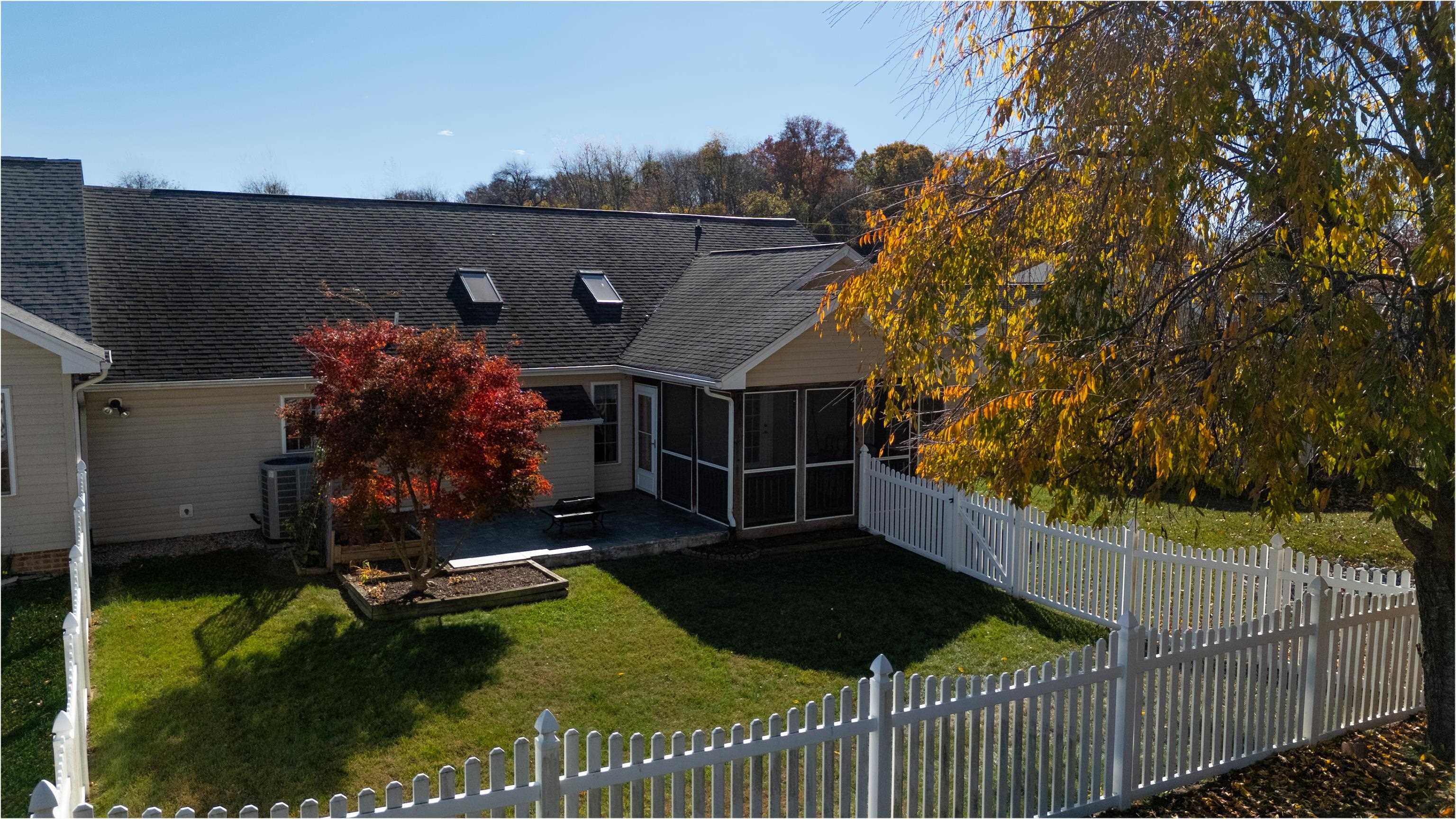 206 RED OAK DR, STAUNTON, Virginia 24401, 3 Bedrooms Bedrooms, ,2 BathroomsBathrooms,Residential,206 RED OAK DR,670739 MLS # 670739 206 RED OAK DR, STAUNTON, Virginia 24401, 3 Bedrooms Bedrooms, ,2 BathroomsBathrooms,Residential,206 RED OAK DR,670739 MLS # 670739