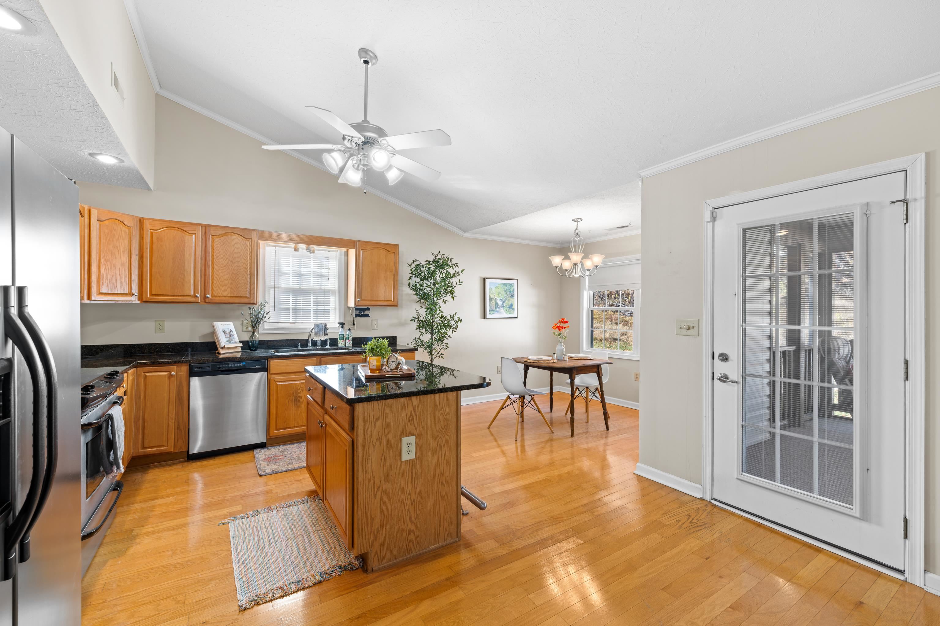 206 RED OAK DR, STAUNTON, Virginia 24401, 3 Bedrooms Bedrooms, ,2 BathroomsBathrooms,Residential,206 RED OAK DR,670739 MLS # 670739 206 RED OAK DR, STAUNTON, Virginia 24401, 3 Bedrooms Bedrooms, ,2 BathroomsBathrooms,Residential,206 RED OAK DR,670739 MLS # 670739