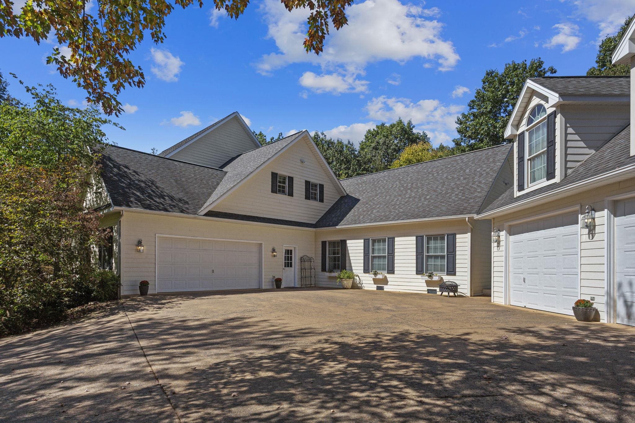 2640 KARAWOOD LN, ROCKINGHAM, Virginia 22801, 5 Bedrooms Bedrooms, ,5 BathroomsBathrooms,Residential,Lot 1A & 1B, Section 2, Woodland Estates Subdi,2640 KARAWOOD LN,670740 MLS # 670740