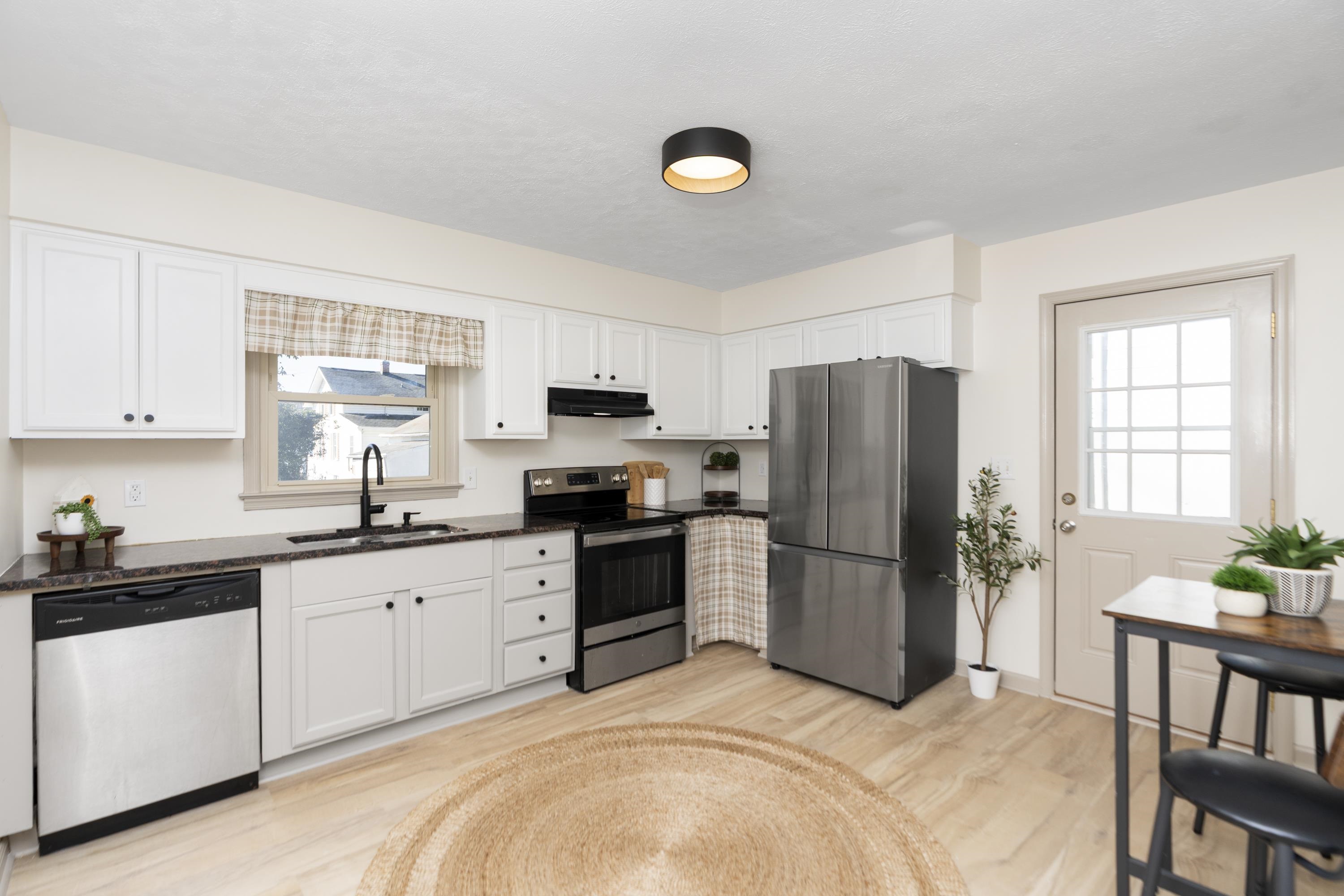 1624 PACKARD ST, STAUNTON, Virginia 24401, 3 Bedrooms Bedrooms, ,1 BathroomBathrooms,Residential,1624 PACKARD ST,670748 MLS # 670748 1624 PACKARD ST, STAUNTON, Virginia 24401, 3 Bedrooms Bedrooms, ,1 BathroomBathrooms,Residential,1624 PACKARD ST,670748 MLS # 670748