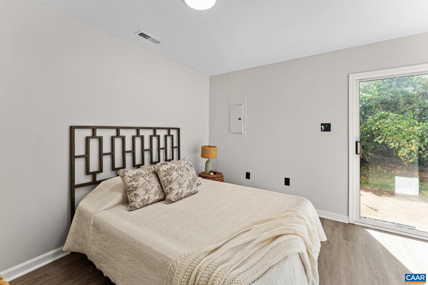 403 RIVERSIDE AVE, CHARLOTTESVILLE, Virginia 22902, 3 Bedrooms Bedrooms, ,2 BathroomsBathrooms,Residential,For sale,403 RIVERSIDE AVE,670125 MLS # 670125 403 RIVERSIDE AVE, CHARLOTTESVILLE, Virginia 22902, 3 Bedrooms Bedrooms, ,2 BathroomsBathrooms,Residential,For sale,403 RIVERSIDE AVE,670125 MLS # 670125