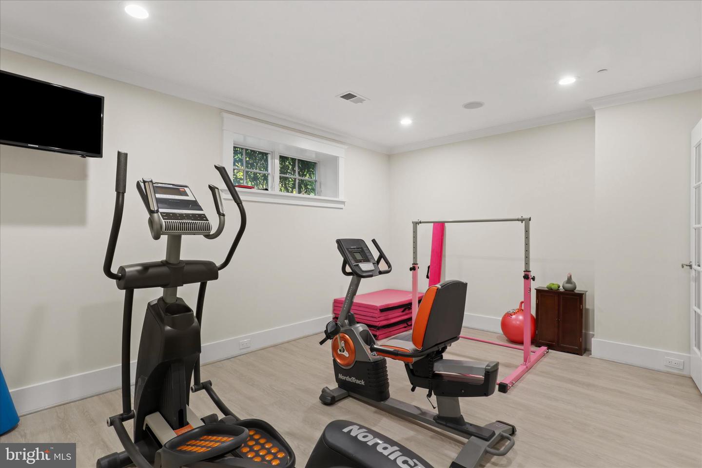 3601 27TH ST N, ARLINGTON, Virginia 22207, 5 Bedrooms Bedrooms, 20 Rooms Rooms,4 BathroomsBathrooms,Residential,For sale,3601 27TH ST N,VAAR2065238 MLS # VAAR2065238 3601 27TH ST N, ARLINGTON, Virginia 22207, 5 Bedrooms Bedrooms, 20 Rooms Rooms,4 BathroomsBathrooms,Residential,For sale,3601 27TH ST N,VAAR2065238 MLS # VAAR2065238