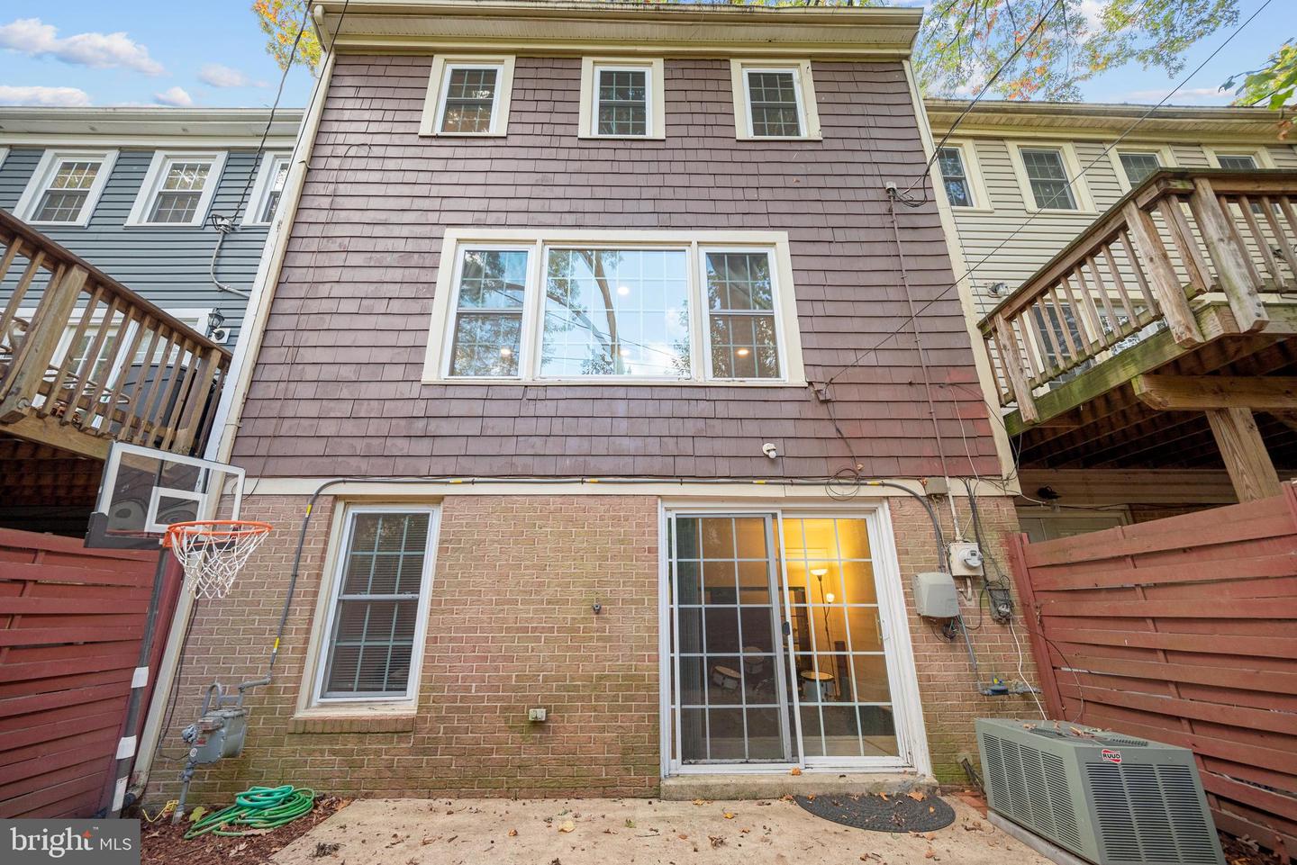 1404 MILBANK RD, WOODBRIDGE, Virginia 22191, 4 Bedrooms Bedrooms, ,3 BathroomsBathrooms,Residential,For sale,1404 MILBANK RD,VAPW2106596 MLS # VAPW2106596 1404 MILBANK RD, WOODBRIDGE, Virginia 22191, 4 Bedrooms Bedrooms, ,3 BathroomsBathrooms,Residential,For sale,1404 MILBANK RD,VAPW2106596 MLS # VAPW2106596