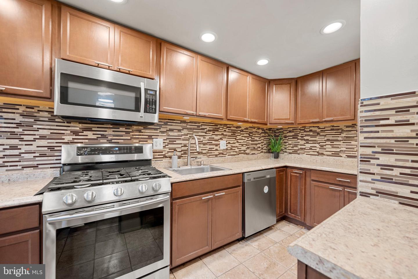 1404 MILBANK RD, WOODBRIDGE, Virginia 22191, 4 Bedrooms Bedrooms, ,3 BathroomsBathrooms,Residential,For sale,1404 MILBANK RD,VAPW2106596 MLS # VAPW2106596 1404 MILBANK RD, WOODBRIDGE, Virginia 22191, 4 Bedrooms Bedrooms, ,3 BathroomsBathrooms,Residential,For sale,1404 MILBANK RD,VAPW2106596 MLS # VAPW2106596