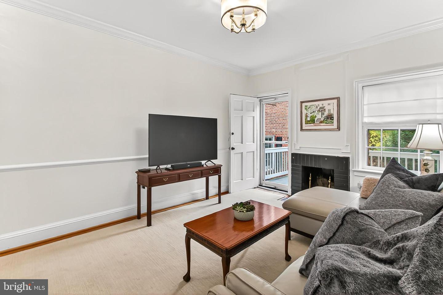 208 S LEE ST, ALEXANDRIA, Virginia 22314, 2 Bedrooms Bedrooms, ,1 BathroomBathrooms,Residential,For sale,208 S LEE ST,VAAX2051162 MLS # VAAX2051162