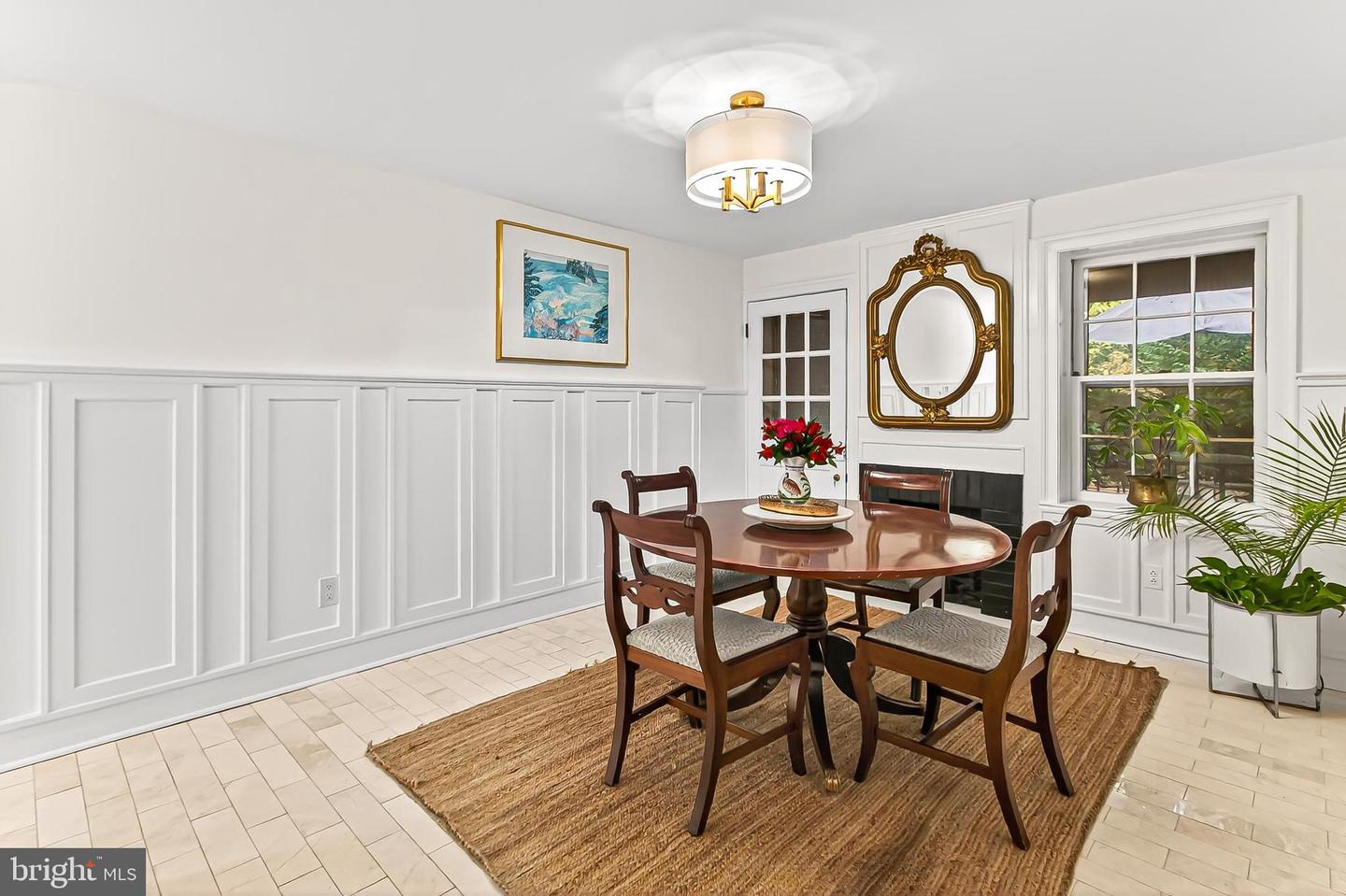 208 S LEE ST, ALEXANDRIA, Virginia 22314, 2 Bedrooms Bedrooms, ,1 BathroomBathrooms,Residential,For sale,208 S LEE ST,VAAX2051162 MLS # VAAX2051162