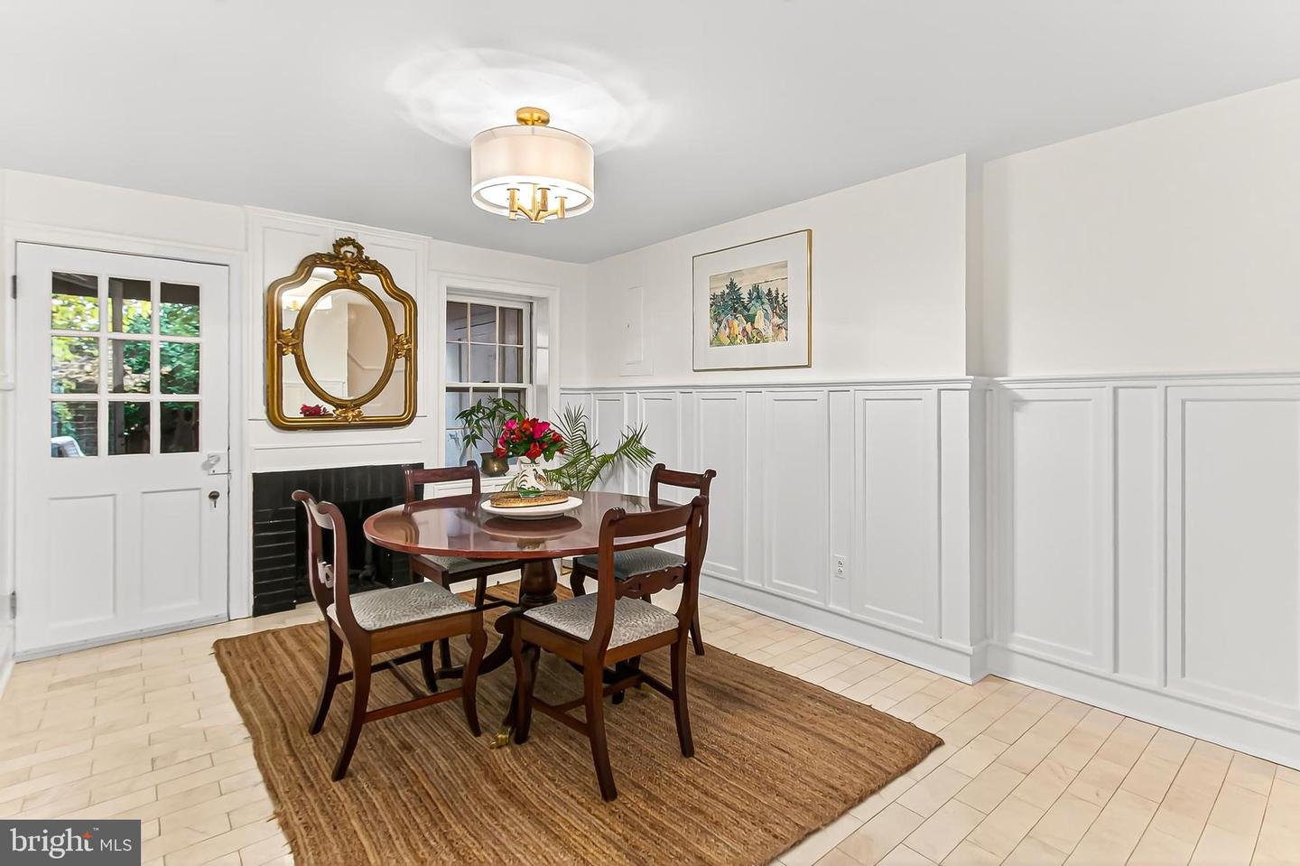 208 S LEE ST, ALEXANDRIA, Virginia 22314, 2 Bedrooms Bedrooms, ,1 BathroomBathrooms,Residential,For sale,208 S LEE ST,VAAX2051162 MLS # VAAX2051162