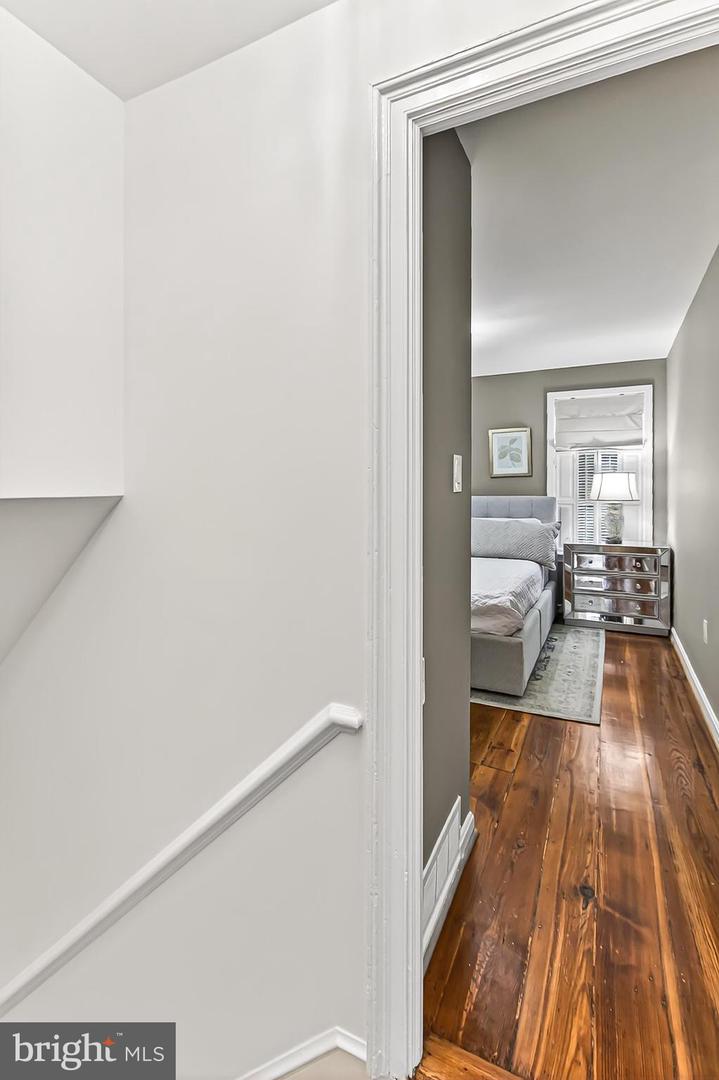 208 S LEE ST, ALEXANDRIA, Virginia 22314, 2 Bedrooms Bedrooms, ,1 BathroomBathrooms,Residential,For sale,208 S LEE ST,VAAX2051162 MLS # VAAX2051162