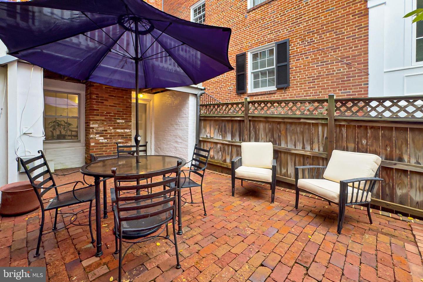 208 S LEE ST, ALEXANDRIA, Virginia 22314, 2 Bedrooms Bedrooms, ,1 BathroomBathrooms,Residential,For sale,208 S LEE ST,VAAX2051162 MLS # VAAX2051162